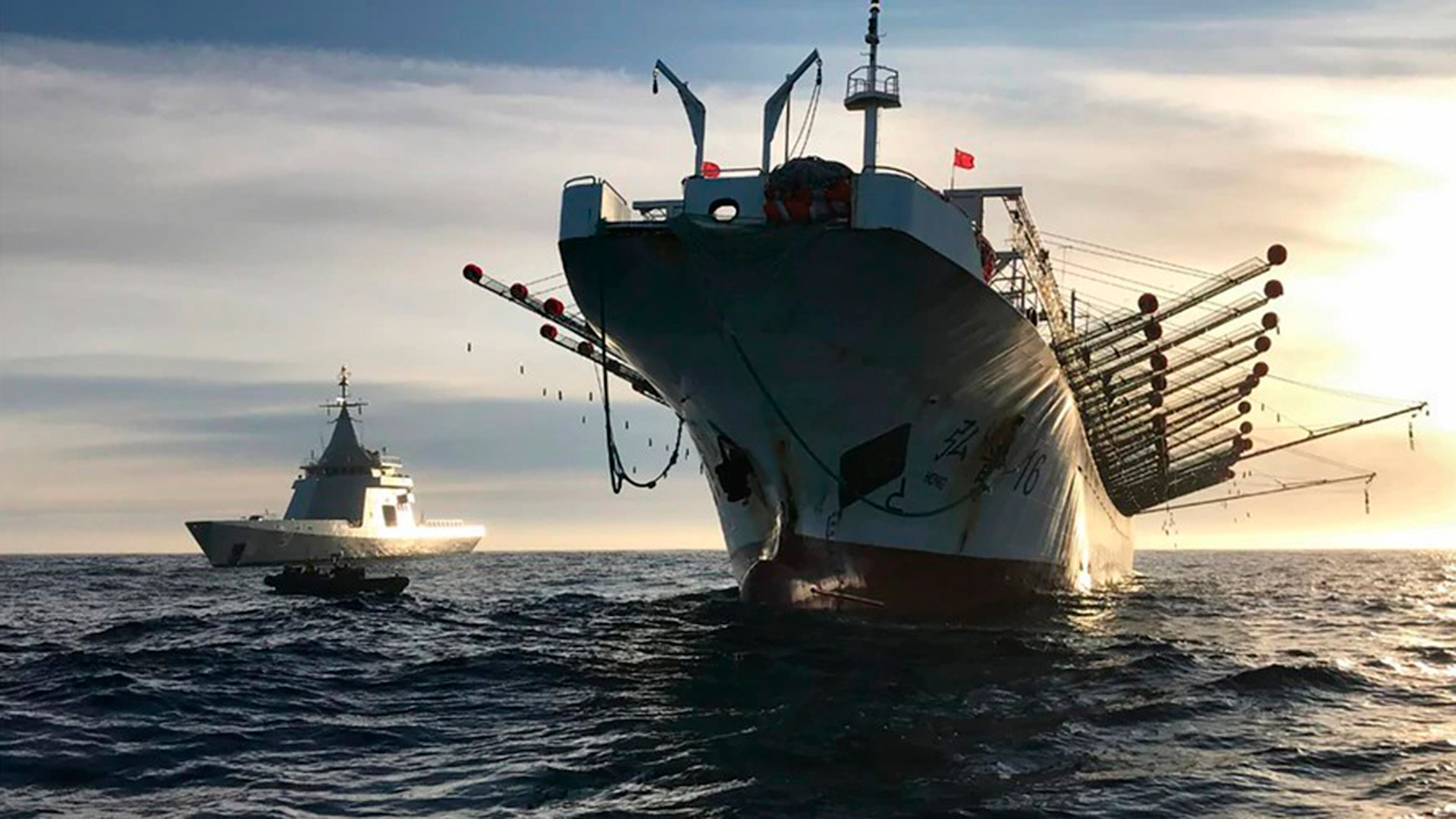 EL ARA "Bouchard" la nueva nave de la Armada para ejercer el control de la pesca ilegal