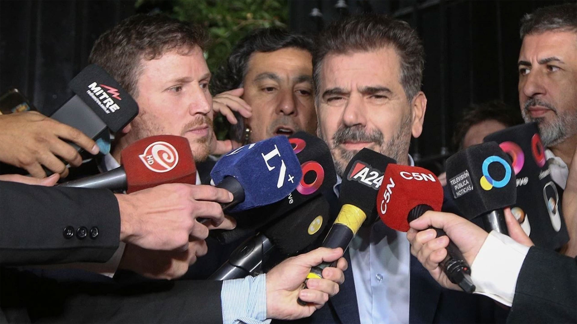 Federico Angelini y Cristian Ritondo hablaron con los periodistas cuando terminó la reunión del PRO (Foto: Noticias Argentinas)