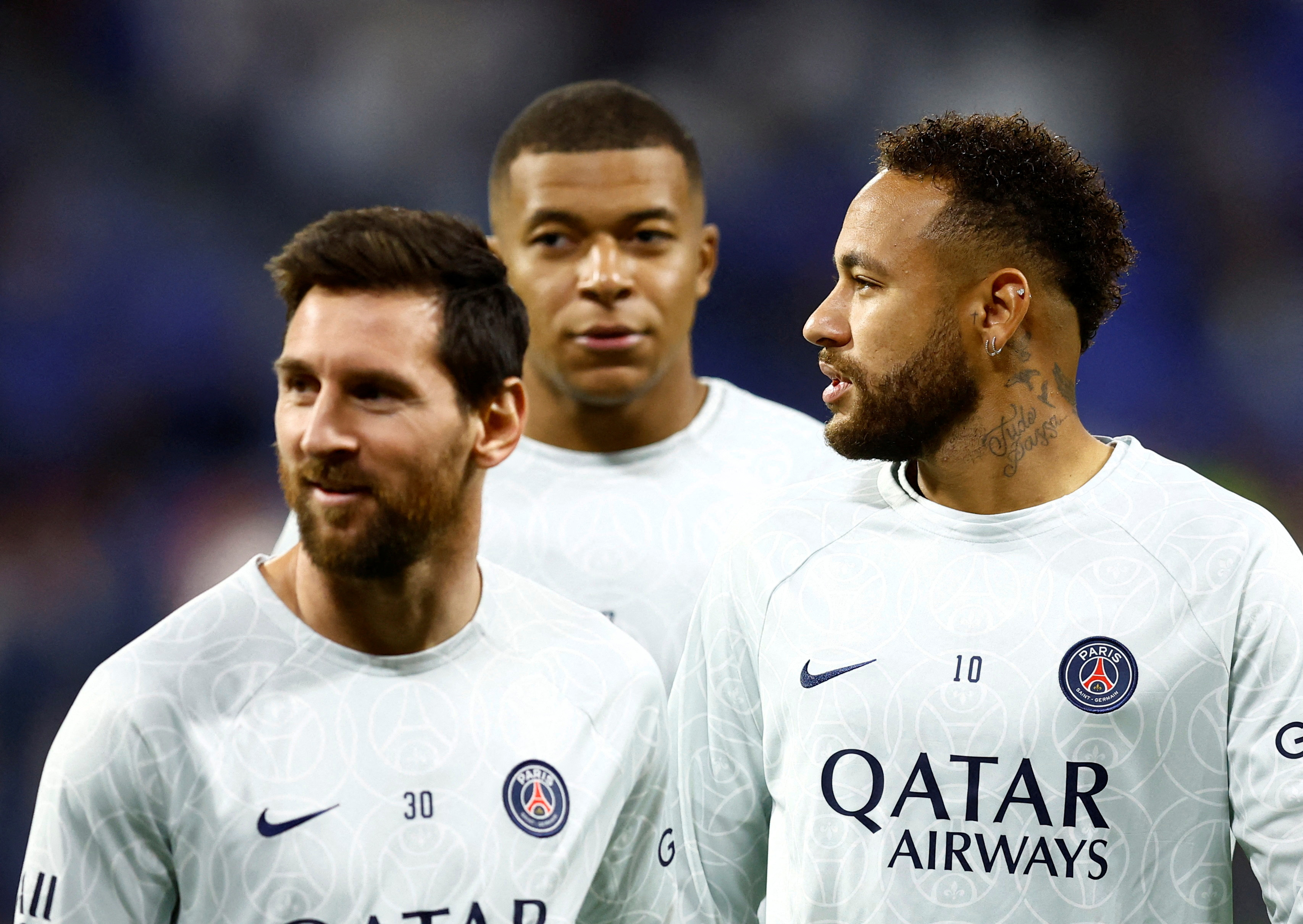 Kylian Mbappé, Neymar y Lionel Messi firmaron la "pipa de la paz" en el PSG con el objetivo de llegar bien al Mundial de Qatar (REUTERS)