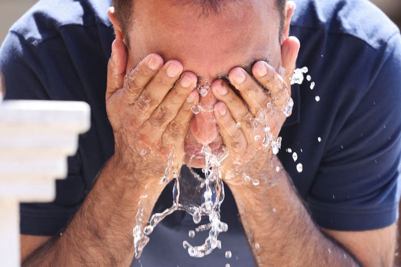 Regirá una alerta por calor extremo en más de 15 provincias y en varias habrá tormentas fuertes