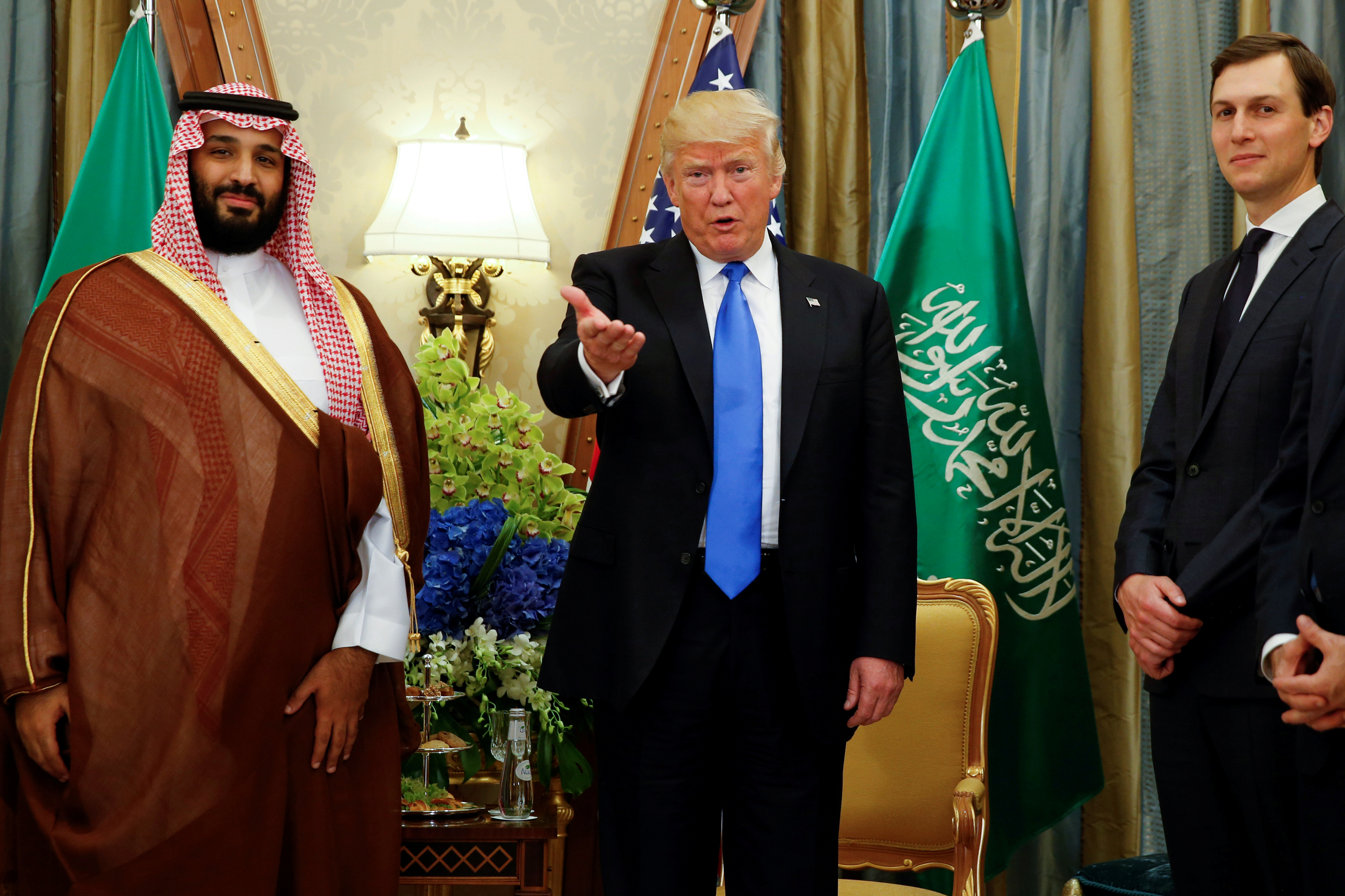 Donald Trump, durante un encuentro con el príncipe saudita Mohammed bin Salman, en Rihad (REUTERS/Jonathan Ernst)