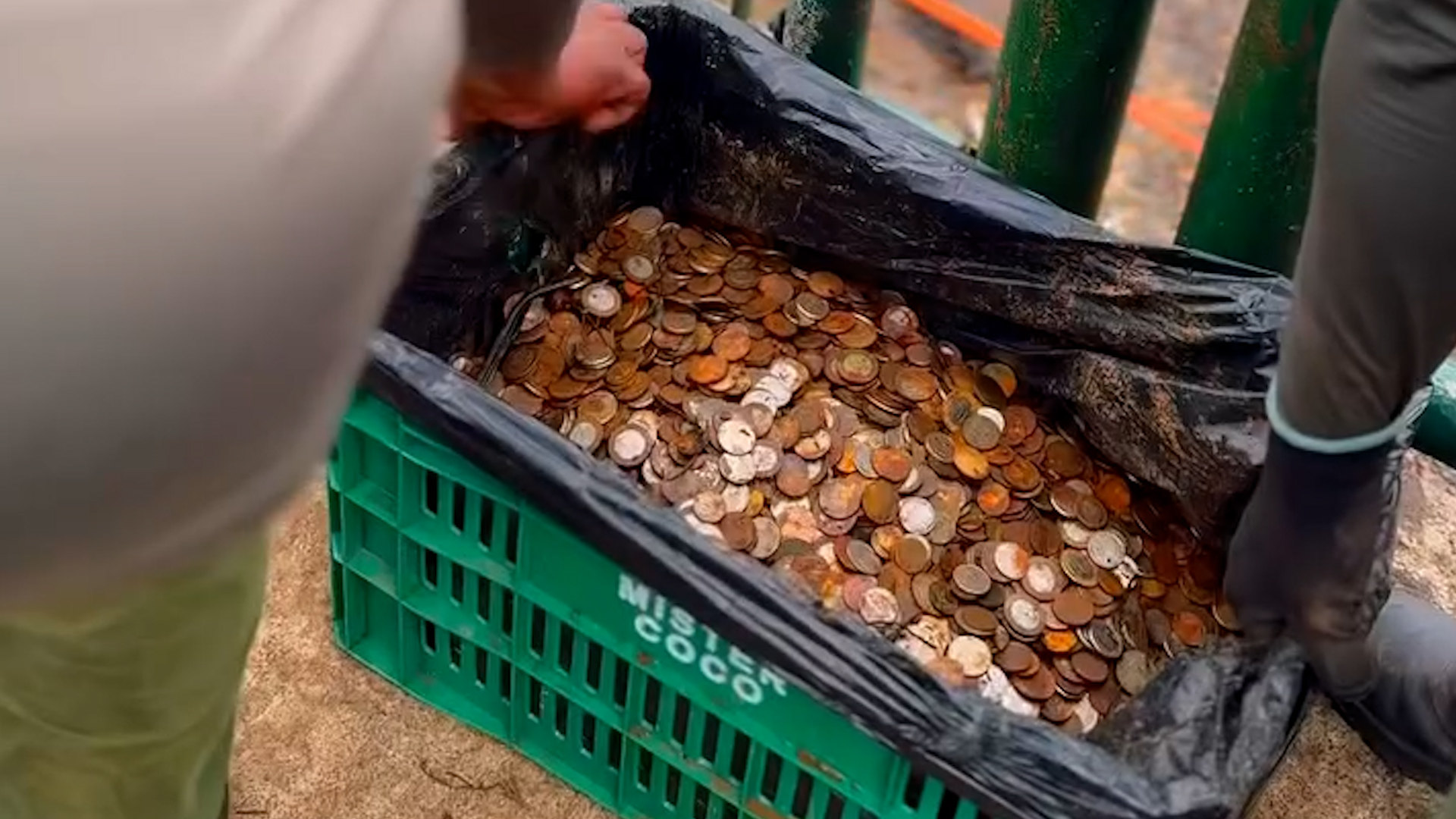 Sorpresa en las Cataratas del Iguaz&uacute;: encontraron 400 kilos de monedas