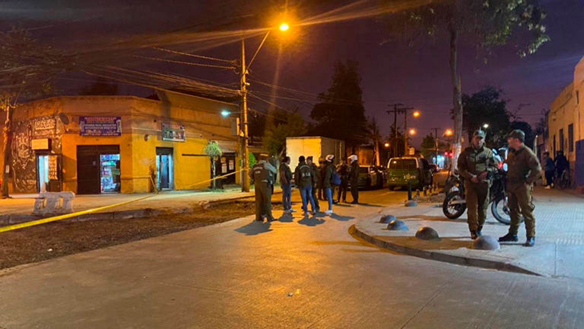 Chile: un muerto, cuatro polícias heridos y dos detenidos cuando un grupo de personas se resistió a un control de carabineros