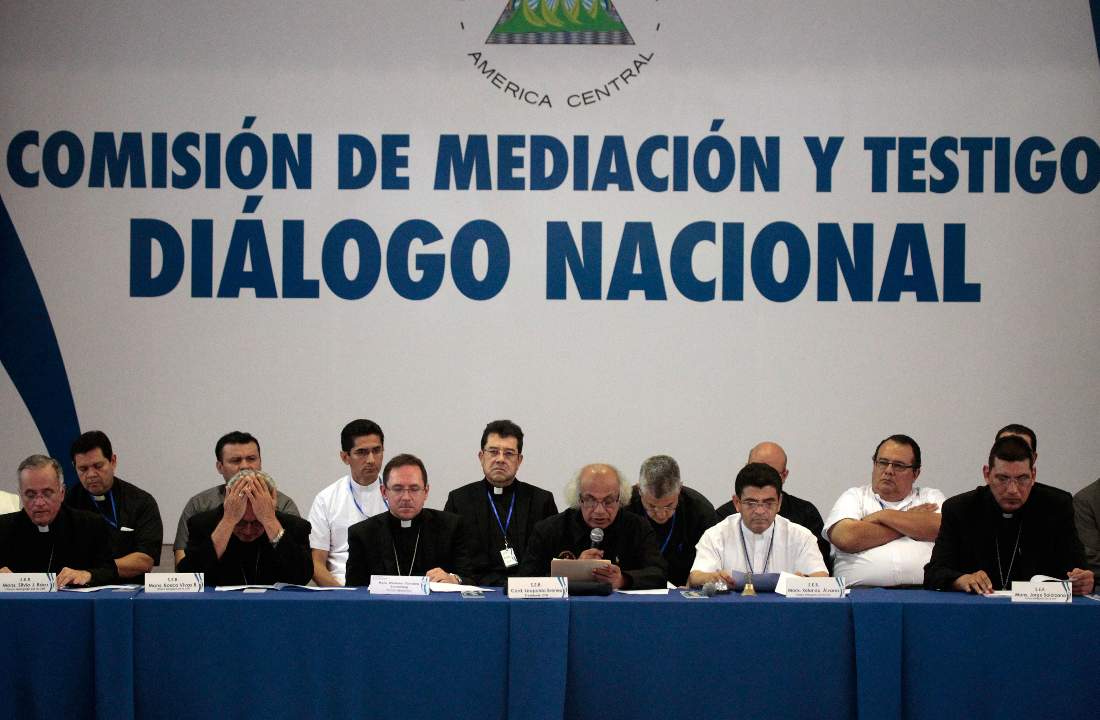 La iglesia católica sirvió como mediadora en los diálogos que sostuvo el gobierno de Daniel Ortega con la oposición en 2018 y 2019. (REUTERS/Jorge Cabrera)