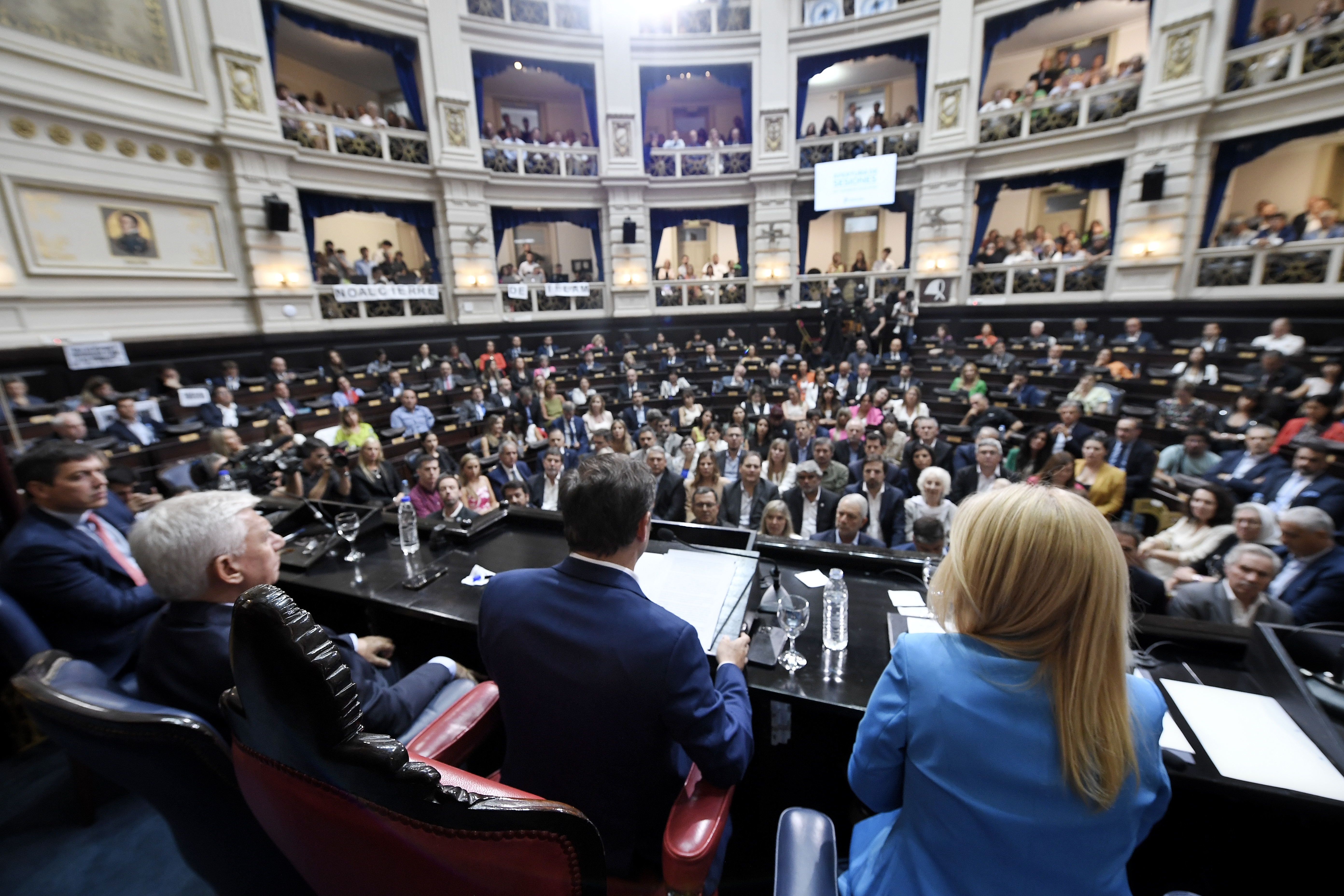 Reelecciones, internas y "Cristina libre": los secretos del inédito asado que reunió peronistas, libertarios y radicales