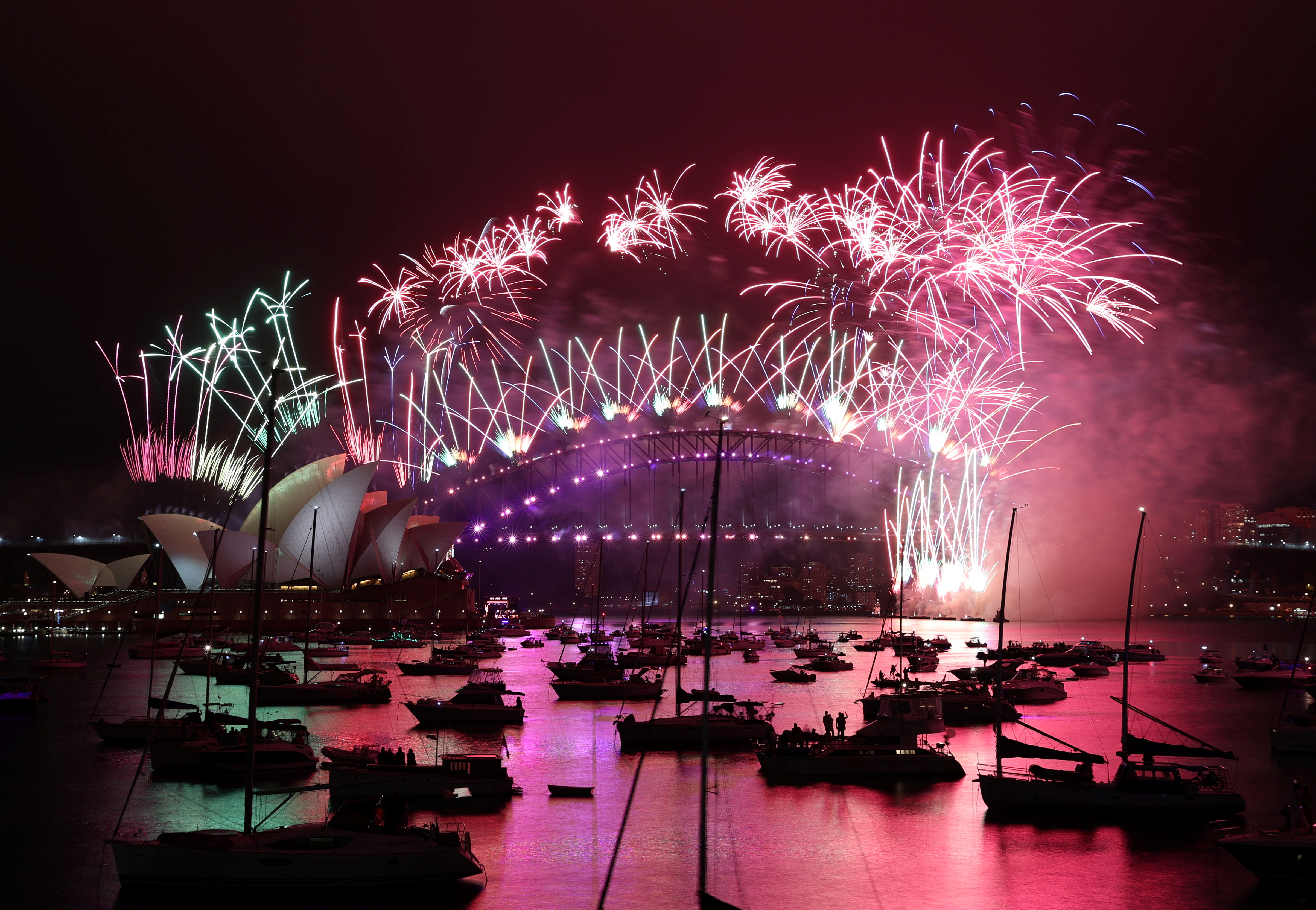Australia recibió el 2021 con fuegos artificiales (Reuters/ Loren Elliott)