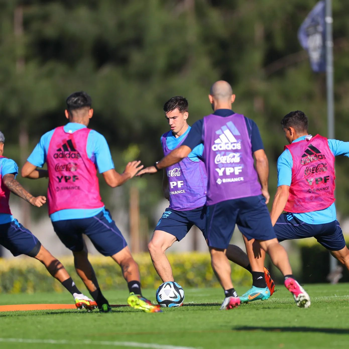 Si bien faltan algunos "europeos", los juveniles comenzaron su preparación (@afaseleccion)