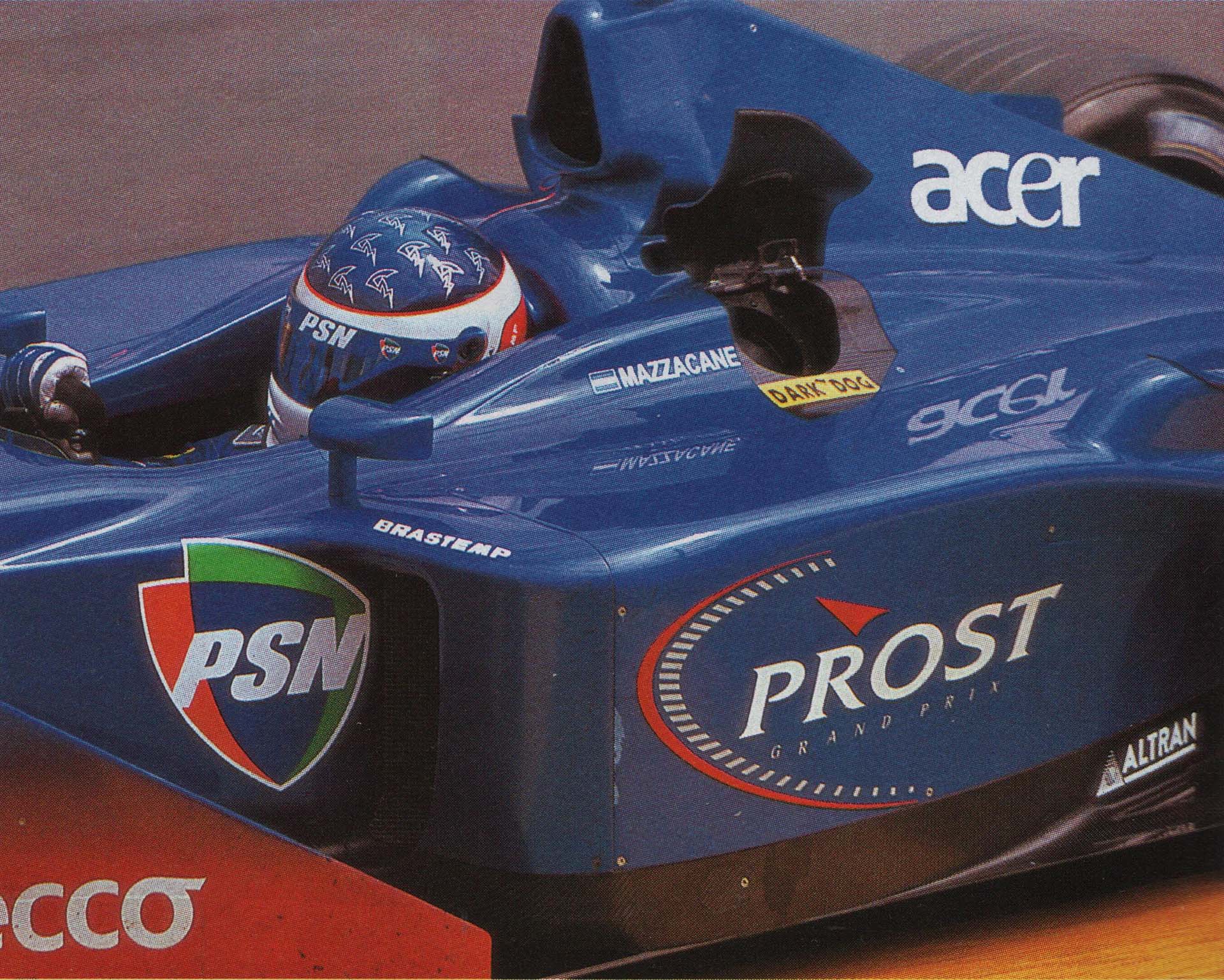 Gastón Mazzacane sobre el Prost-Acer en 2001. En 2000 corrió con Minardi (Archivo CORSA).