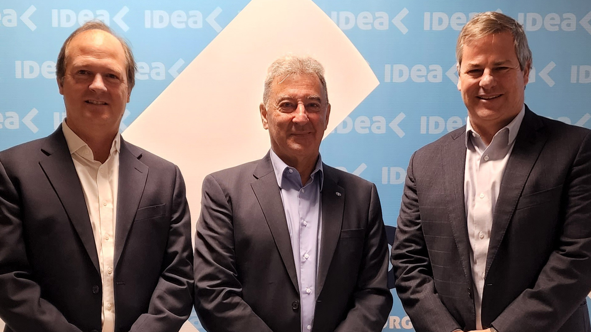 Daniel González, Daniel Herrero y Roberto Murchison, en el encuentro de IDEA del viernes pasado, en el que instaron a "creer y crecer". Pero sin avasallar la división de poderes