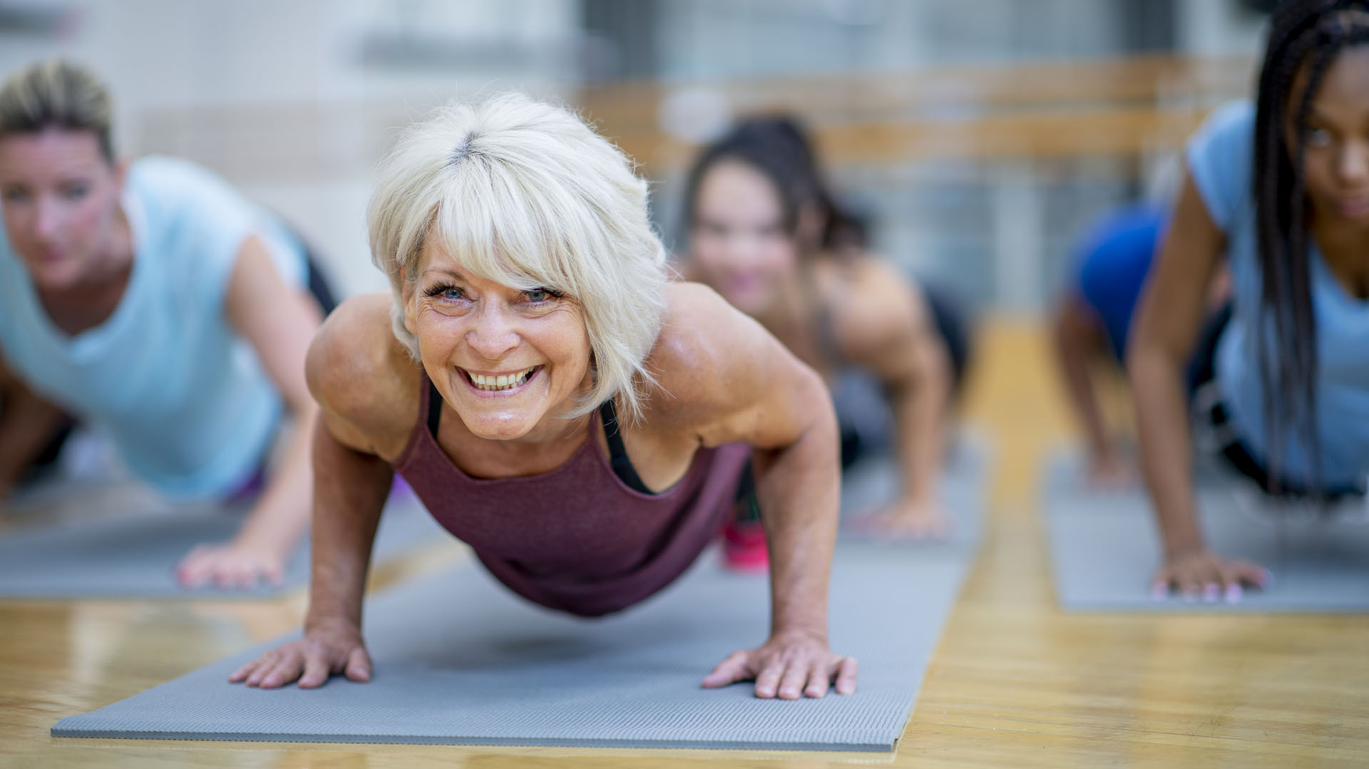 Cuáles son los mejores ejercicios físicos para retrasar el envejecimiento 