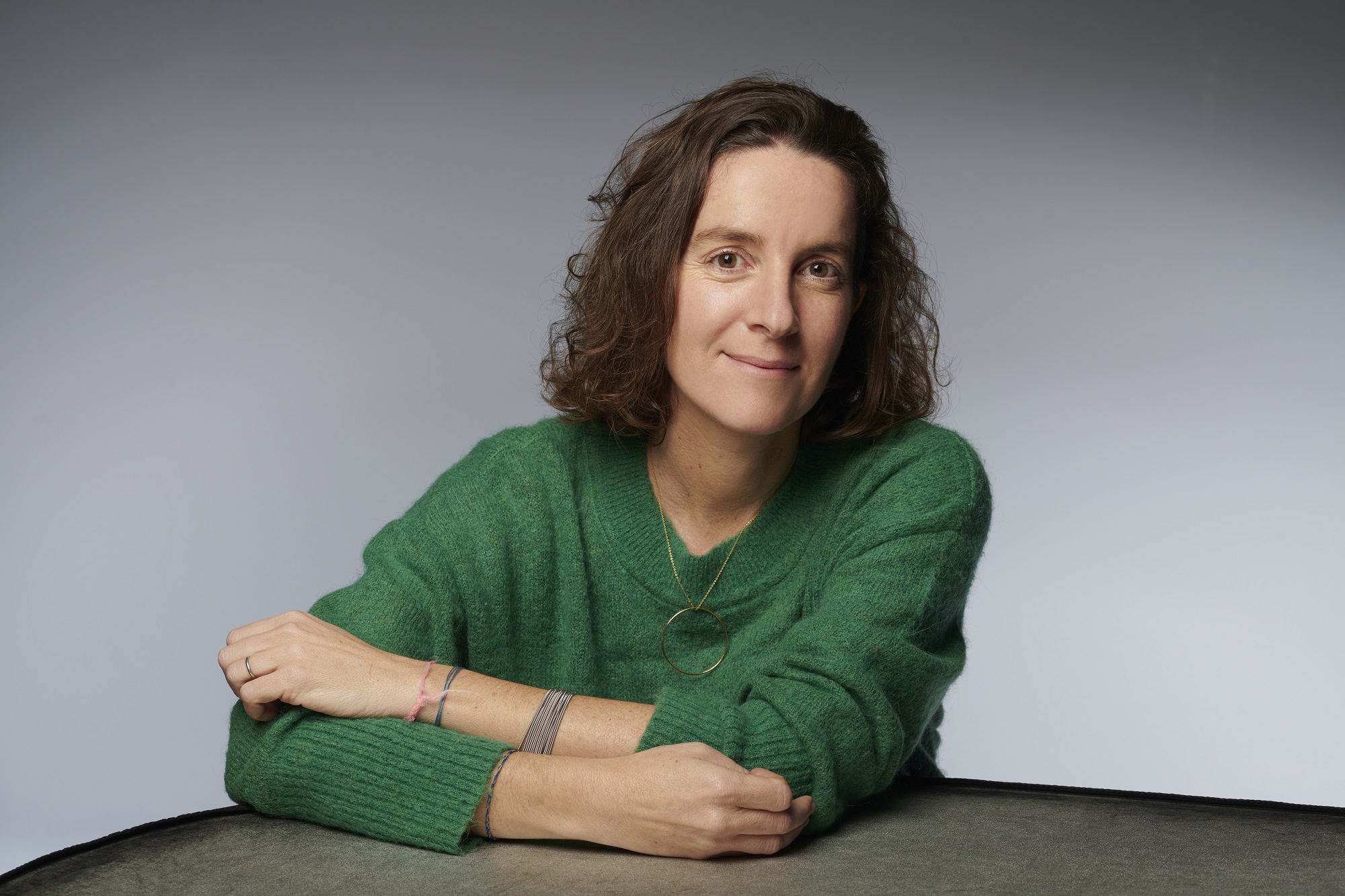 Adriana Riva: "No existe la madre pura, casta, buena, perfecta; cada uno hace lo que puede"