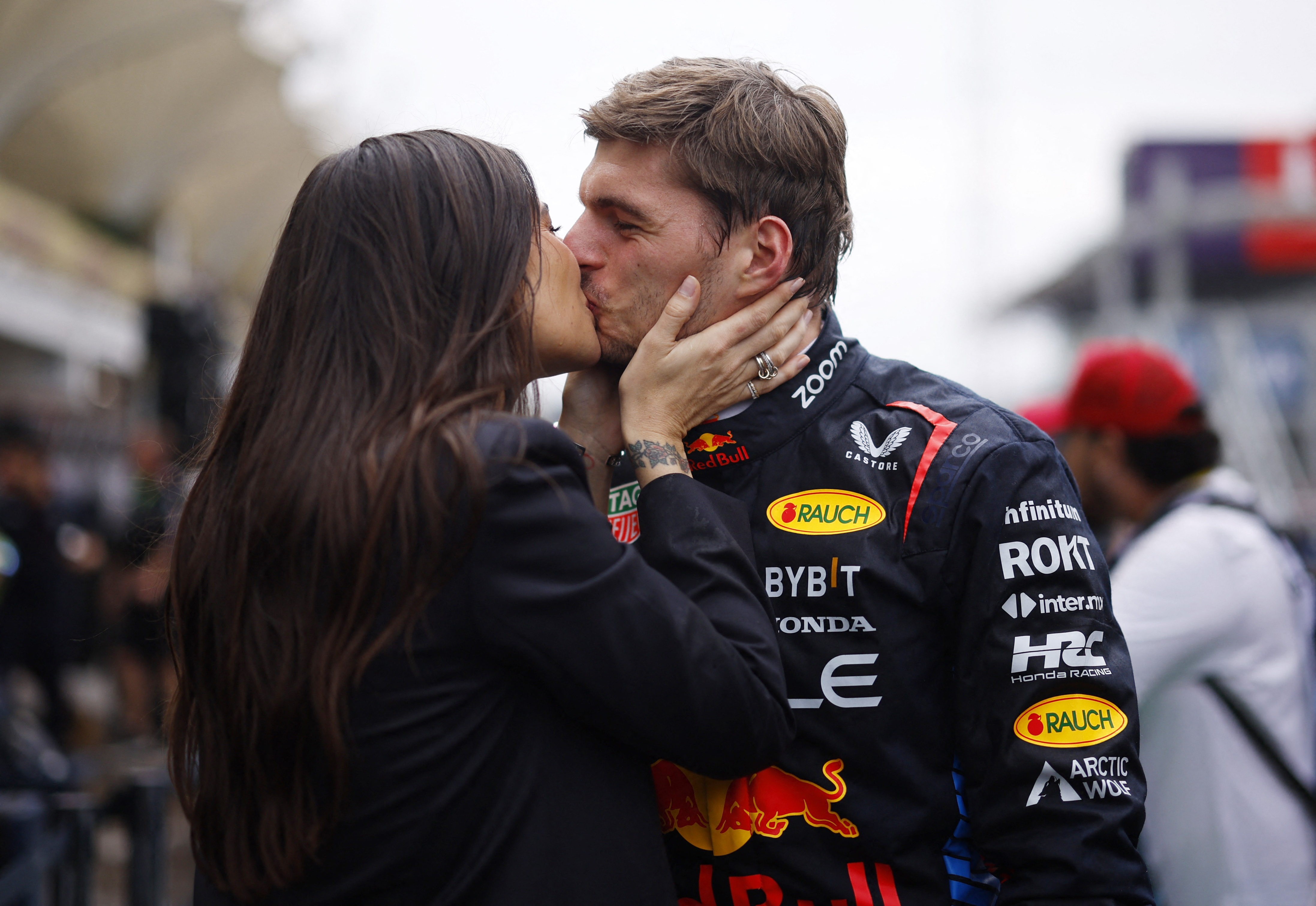 Verstappen revel&oacute; una charla in&eacute;dita con su pareja tras las cancelaciones en la F1: 