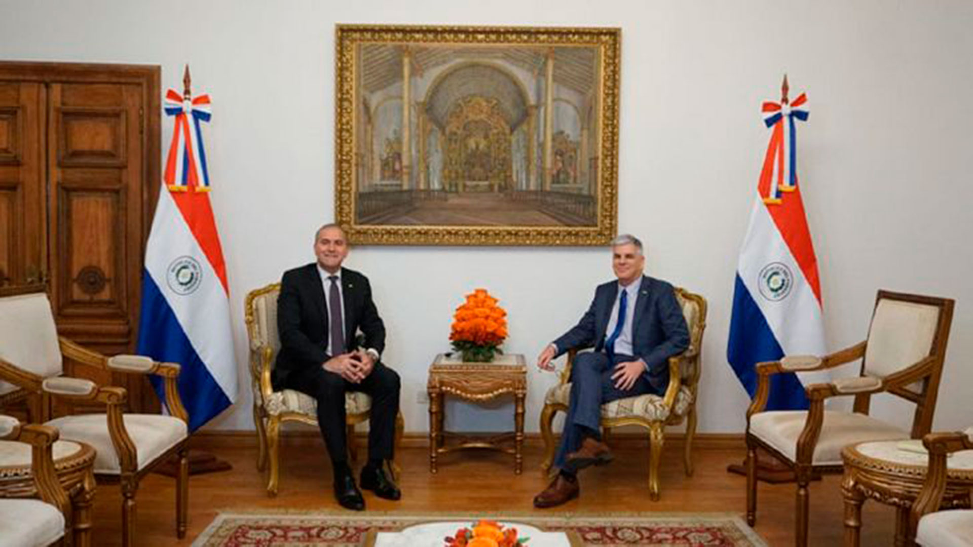 Julio César Arriola, ministro de Relaciones Exteriores de Paraguay, con el embajador de EEUU, Marc Ostfield (MRV.gov)
