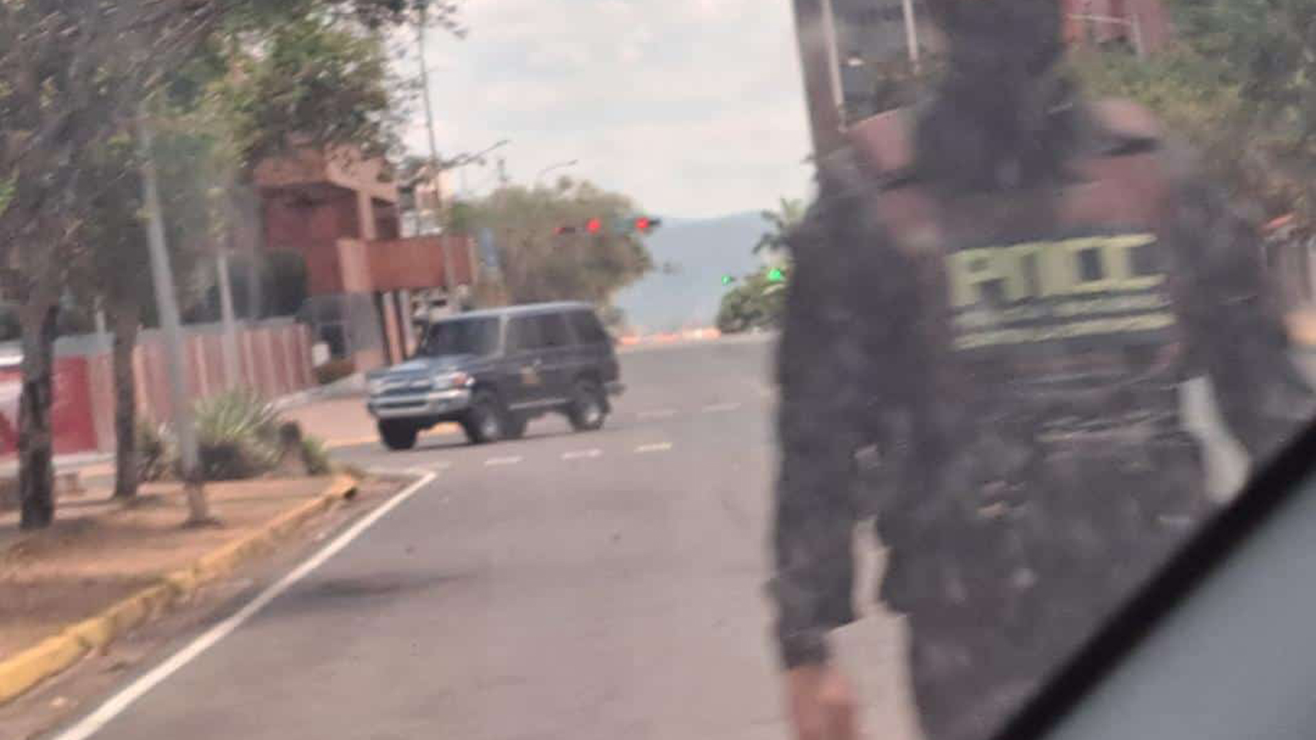 Agentes de la Policía Nacional Anticorrupción y del Servicio Bolivariano de Inteligencia allanaron la sede de la Corporación Venezolana de Guayana y se llevaron a su presidente Pedro Maldonado y otros cinco directivos
