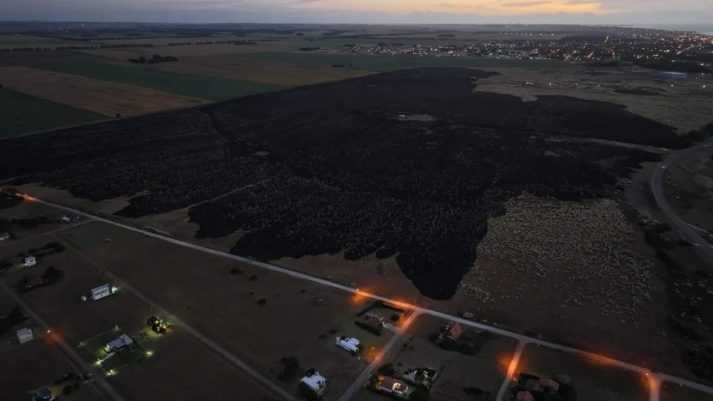 Vandalizaron en San Luis la entrada del estudio del senador Bartolomé Abdala: denunció complicidad del gobierno de Claudio Poggi