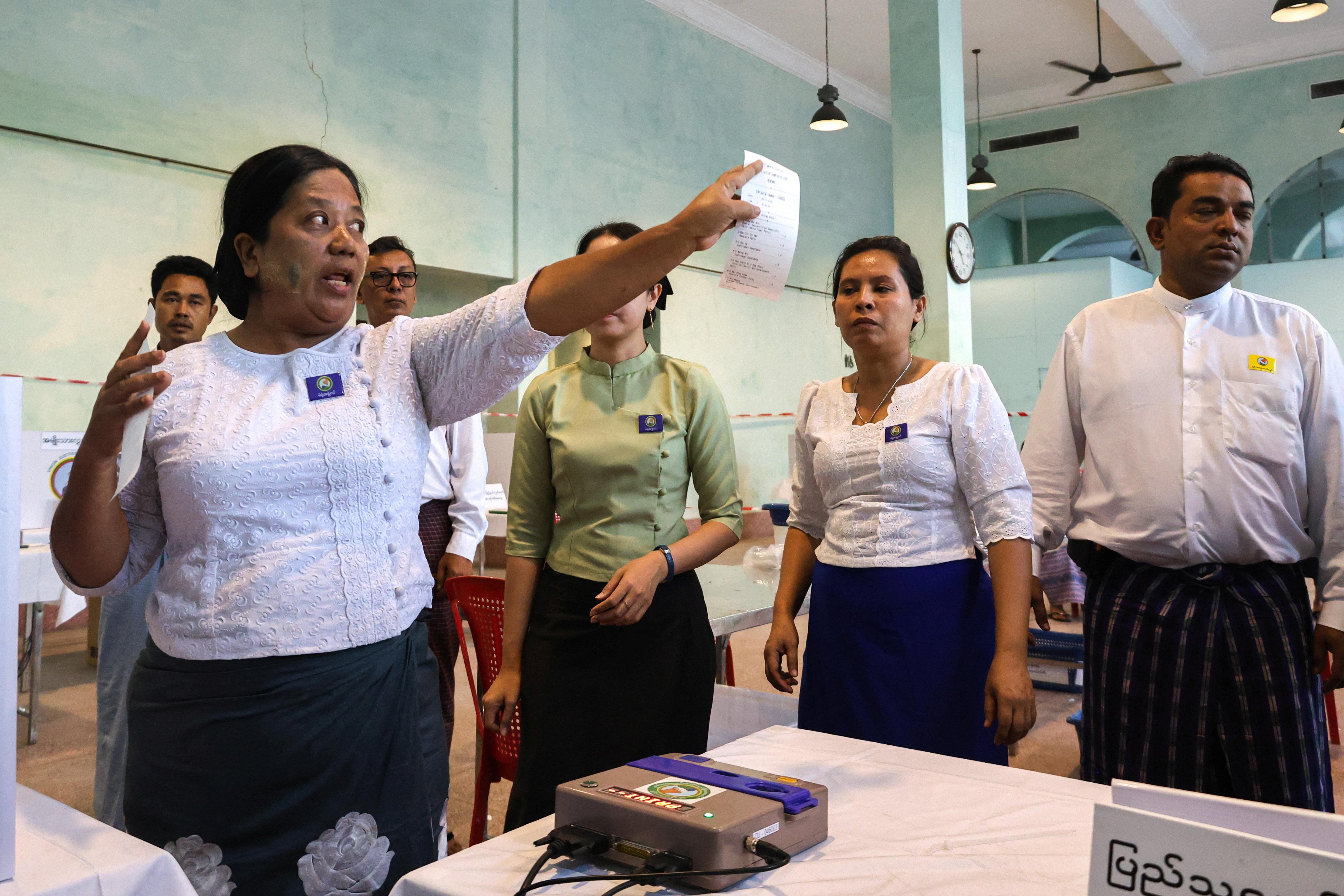Alertaron por la aparición de yacarés tras las inundaciones en Corrientes y pronosticaron tormentas para este domingo