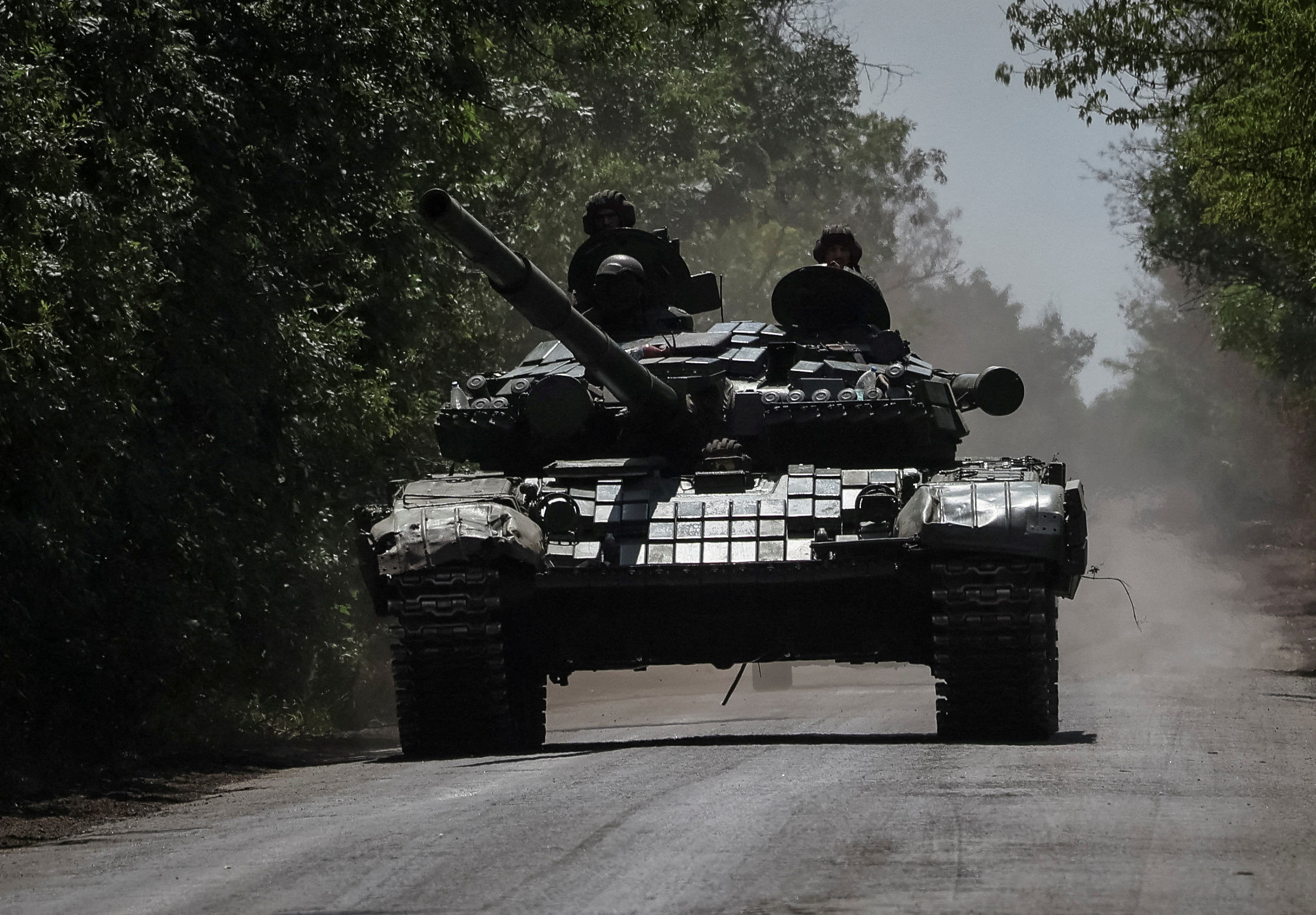 Movimiento de tropas en el Donbás (REUTERS/Gleb Garanich/Archivo)