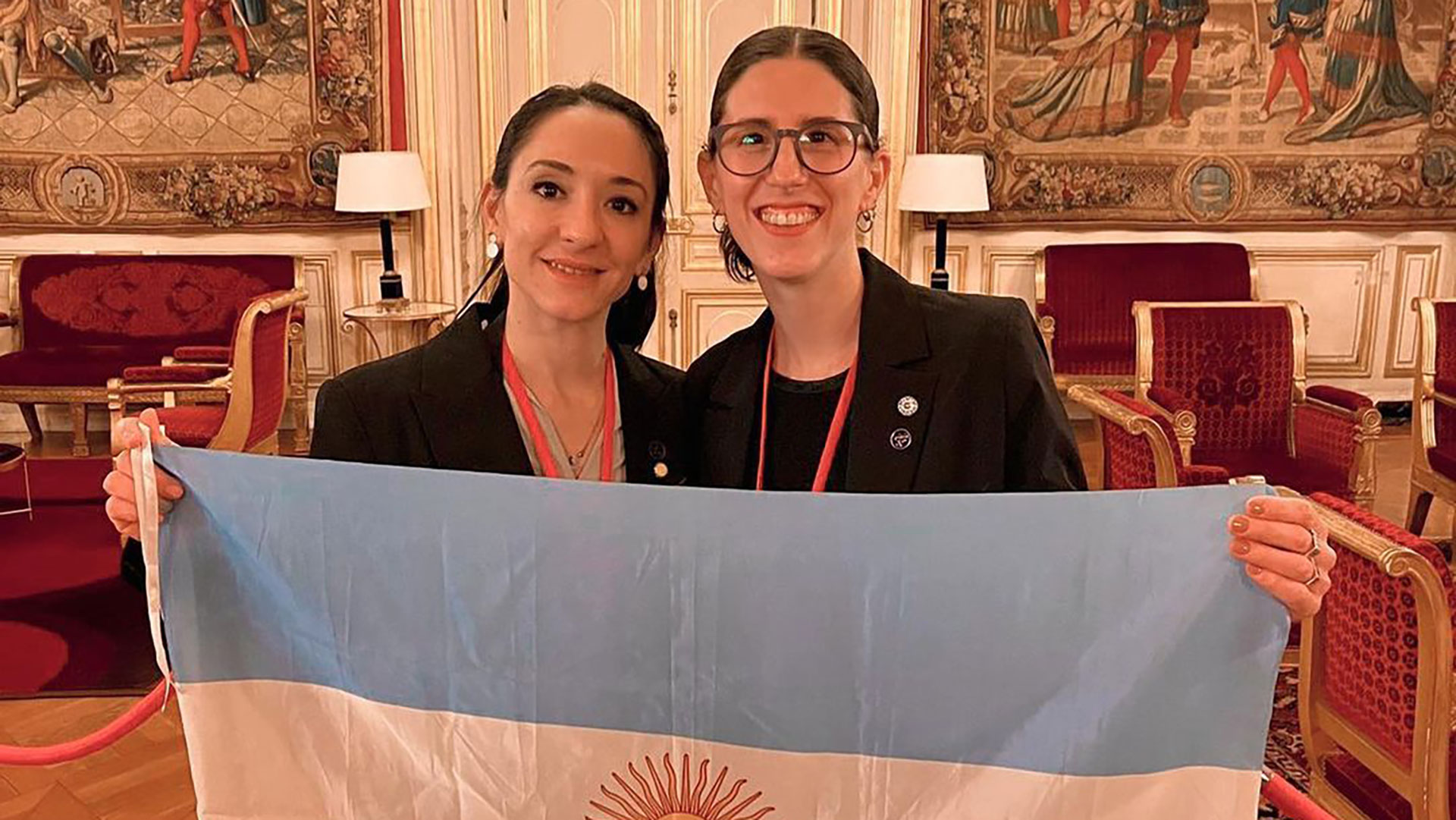 Valeria Gamper junto a Andrea Donadio, las dos competidoras argentinas en el concurso mundial 2023