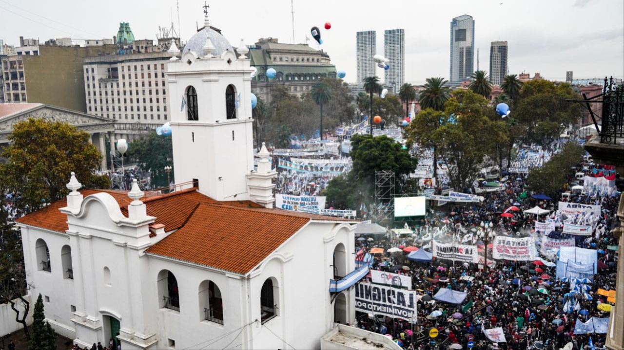 La imagen de la Plaza de Mayo desde el Cabildo