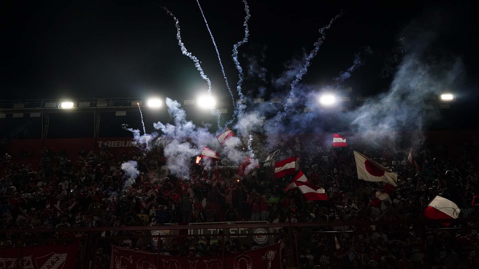 Homenaje en La Paternal, en el estadio que lo vio nacer
