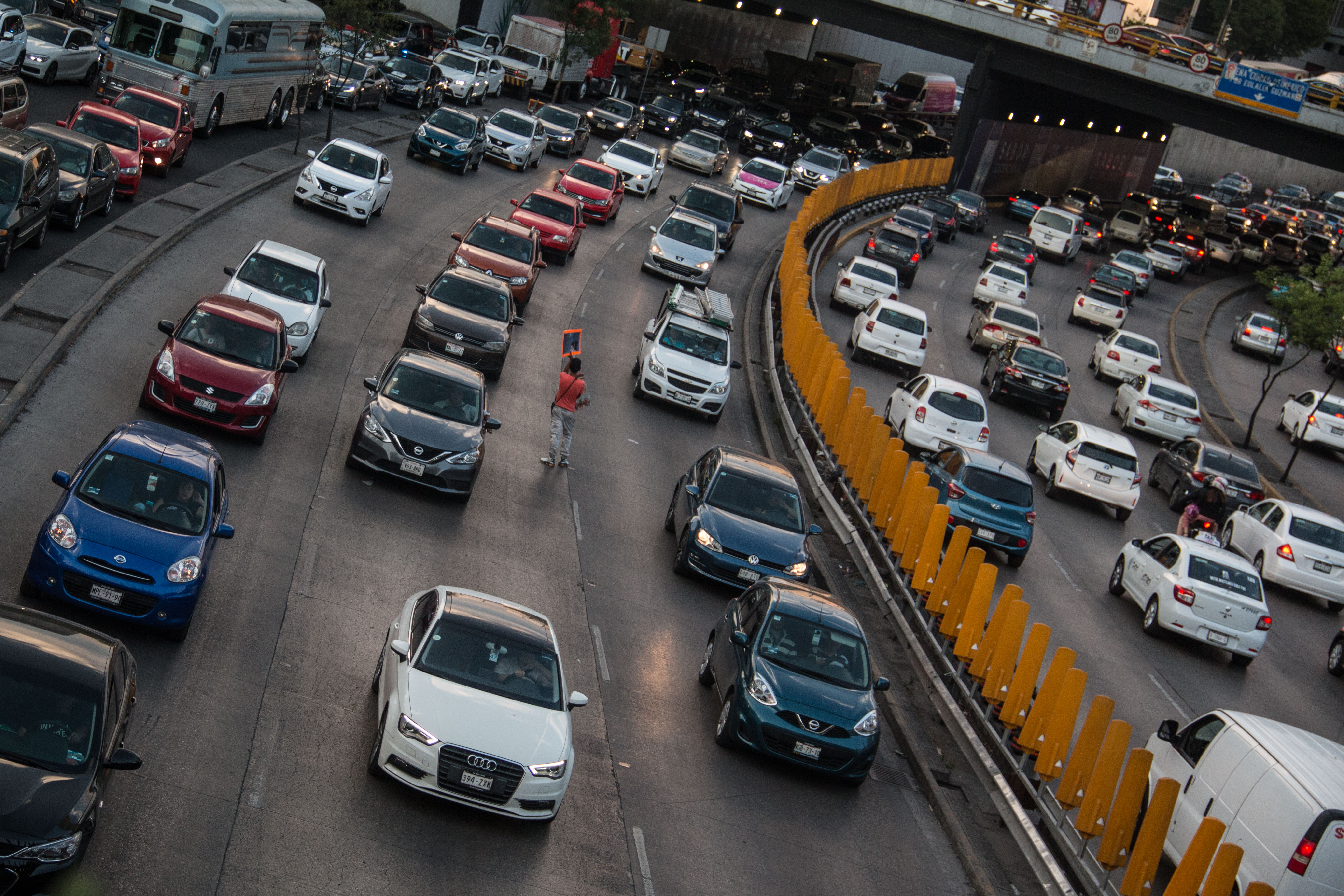 Como cada año, los automovilistas tendrán que realizar el pago de la tenencia vehicular con el fin de contribuir a la recaudación fiscal (FOTO: ANDREA MURCIA /CUARTOSCURO.COM)
