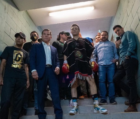 El exboxeador no se dijo satisfecho con el rendimiento de su hijo en su más reciente pelea (Foto: Instagram/@jcchavezjr)