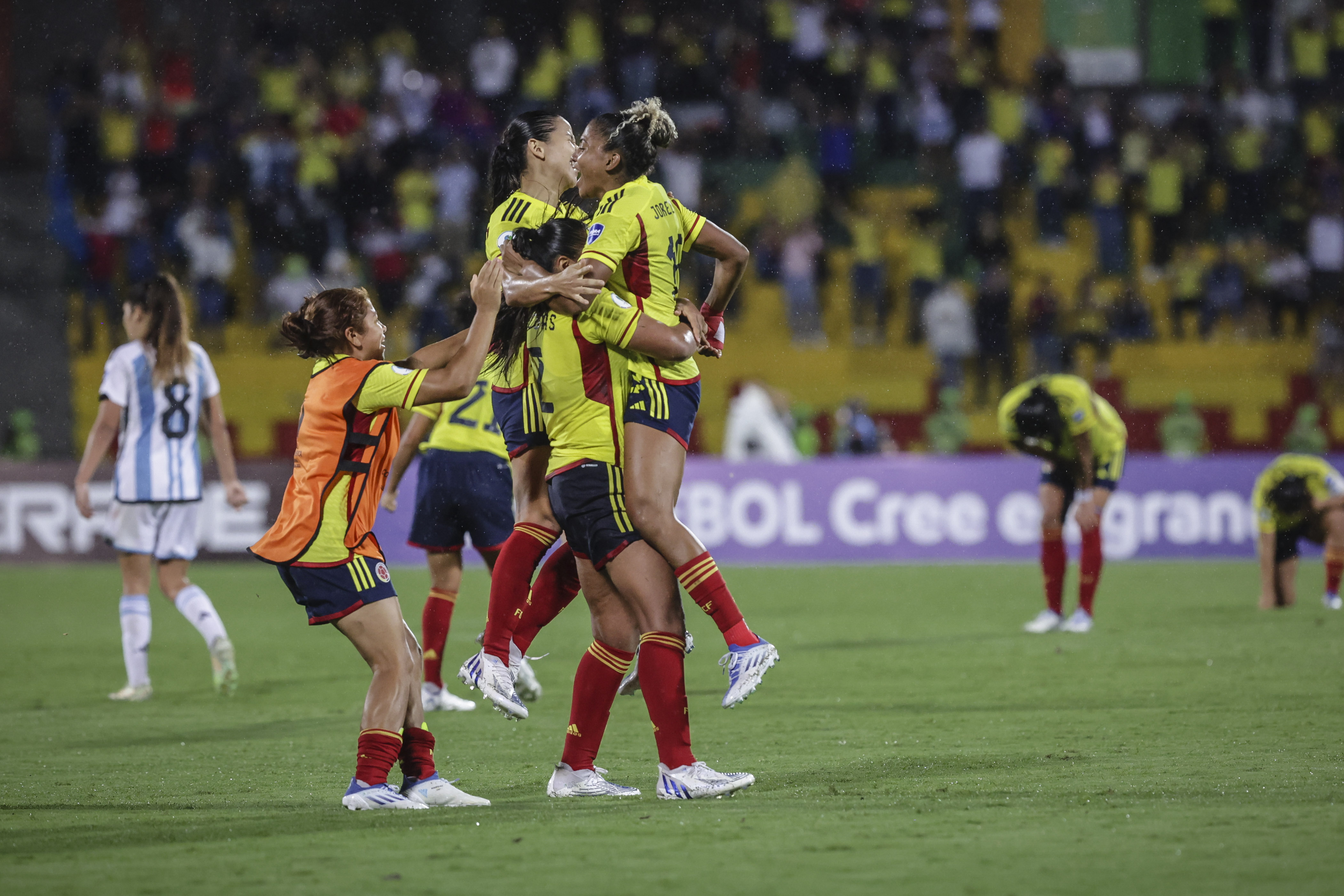 La selección Colombia consiguió un histórico triunfo ante Alemania en el partido inaugural de la Copa Mundial Femenina Sub-20