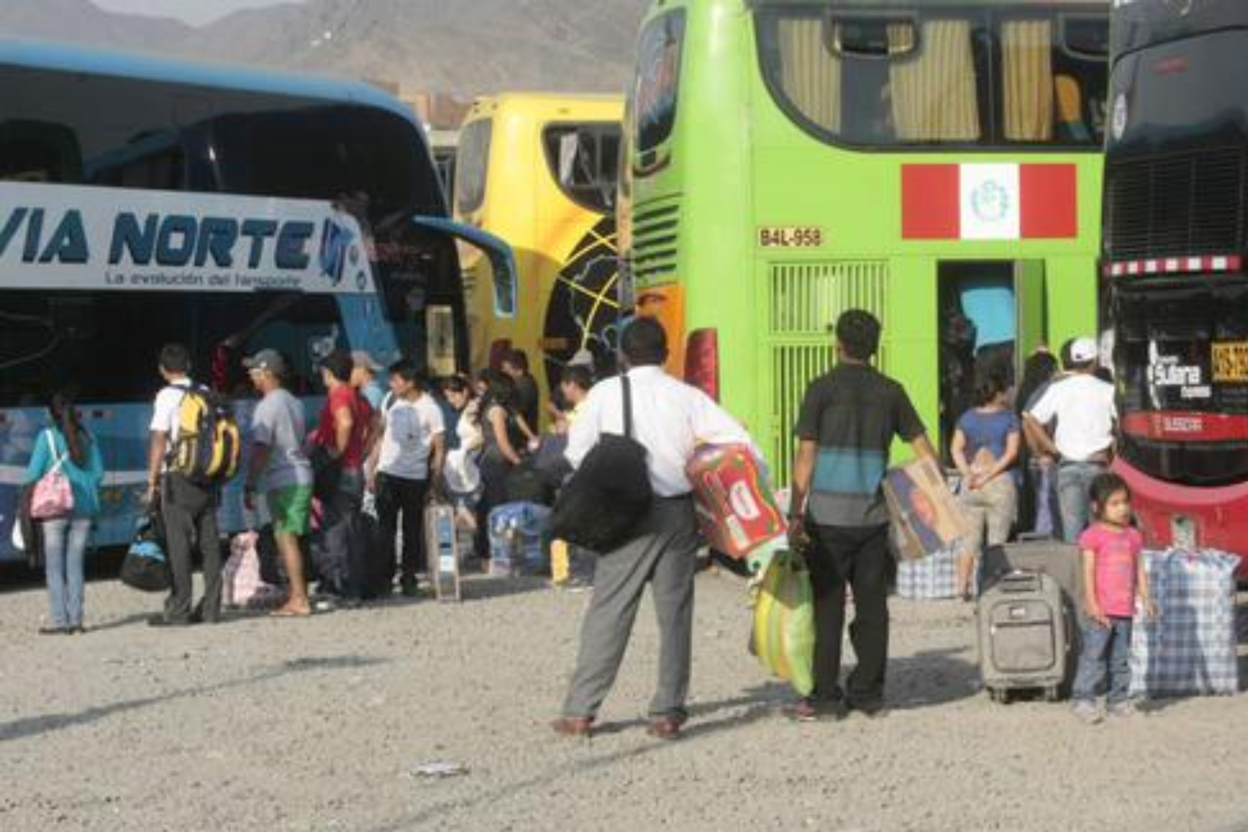 Algunas empresas de transporte interprovincial anunciaron suspensión de operaciones. |Foto: Andina
