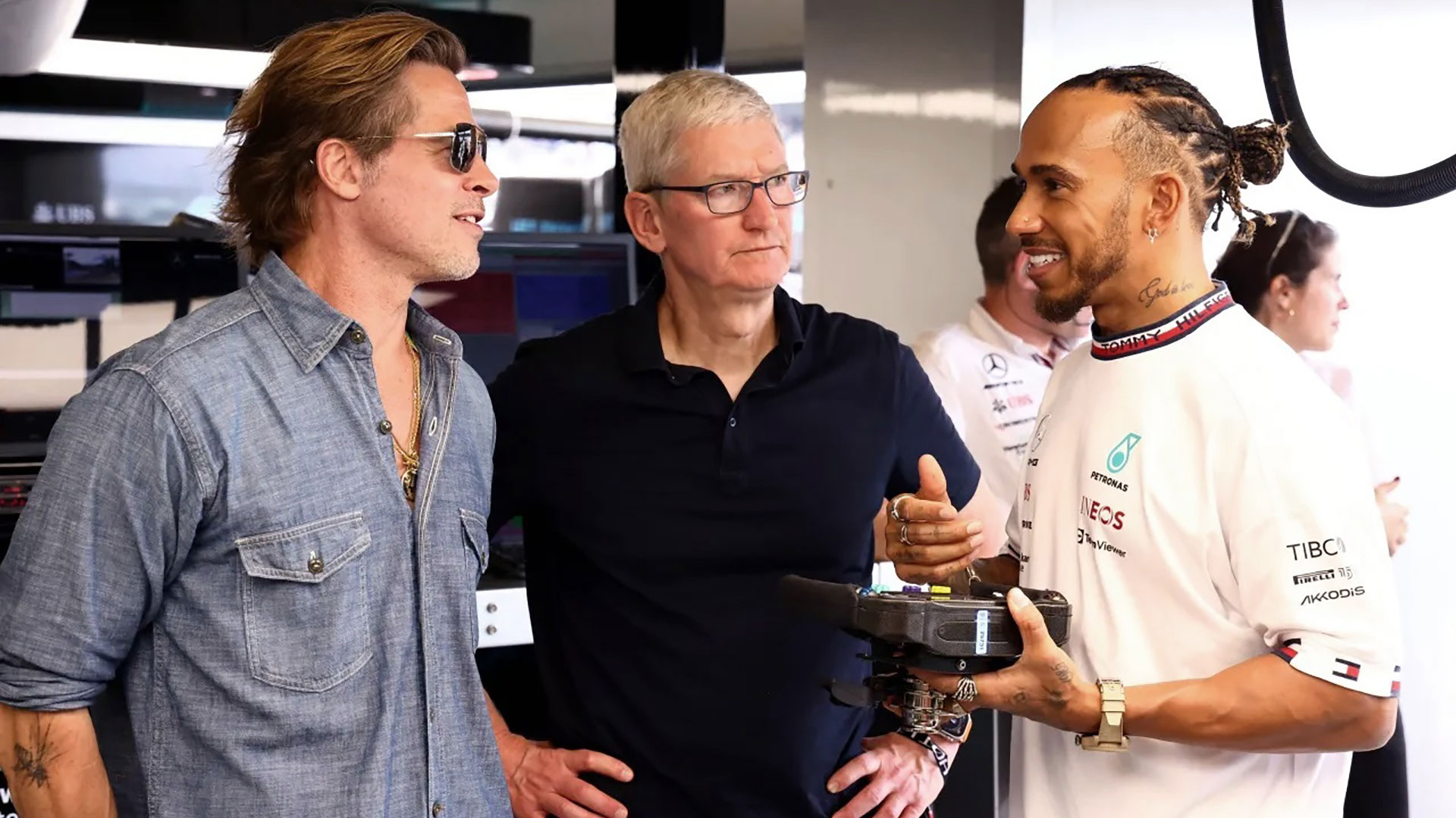 Brad Pitt y Lewis Hamilton están involucrados en un proyecto que contará el mundo de la Fórmula 1 para el cine