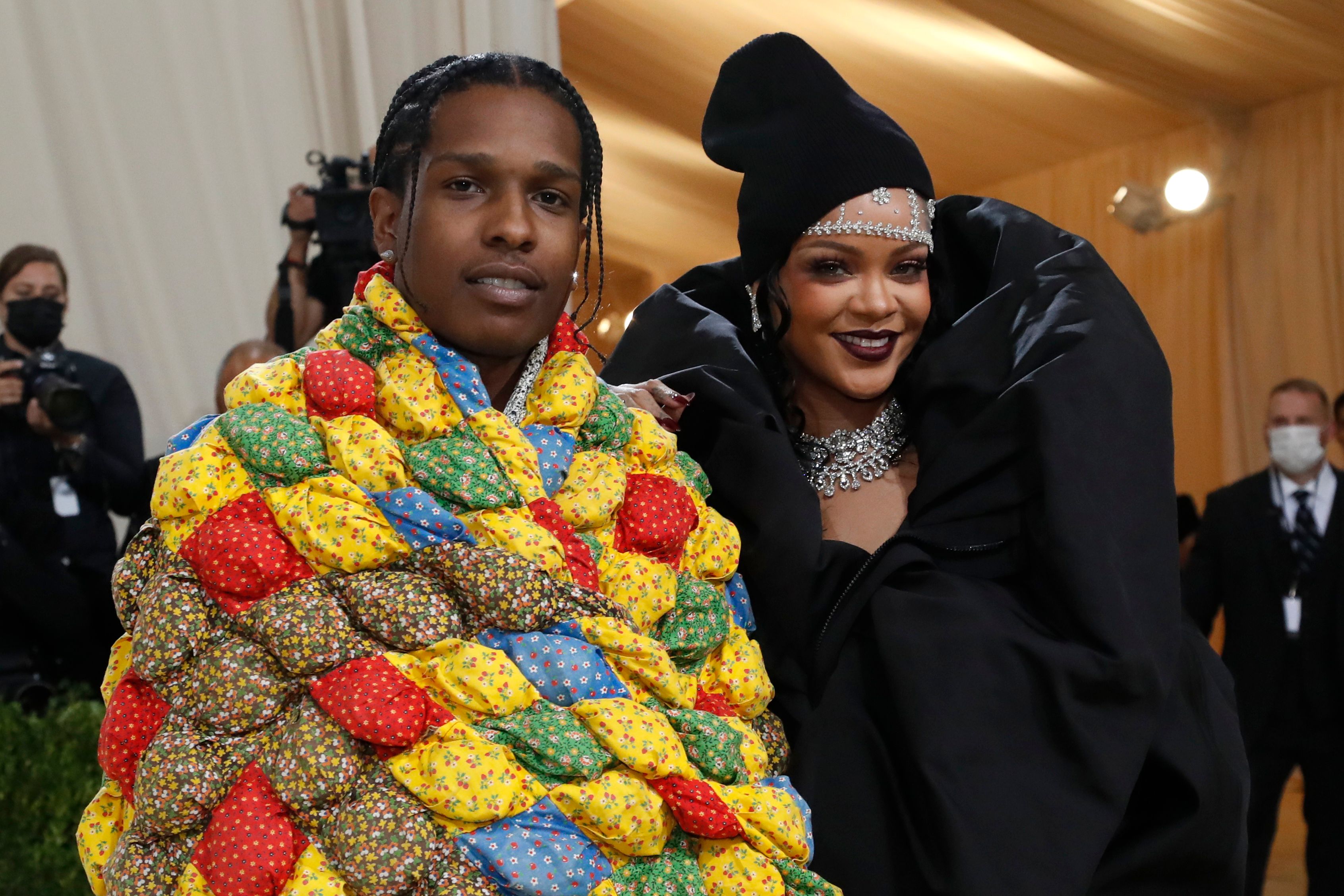 A$AP Rocky y Rihanna en una gala del Met en Nueva York en 2021 (REUTERS/Mario Anzuoni)
