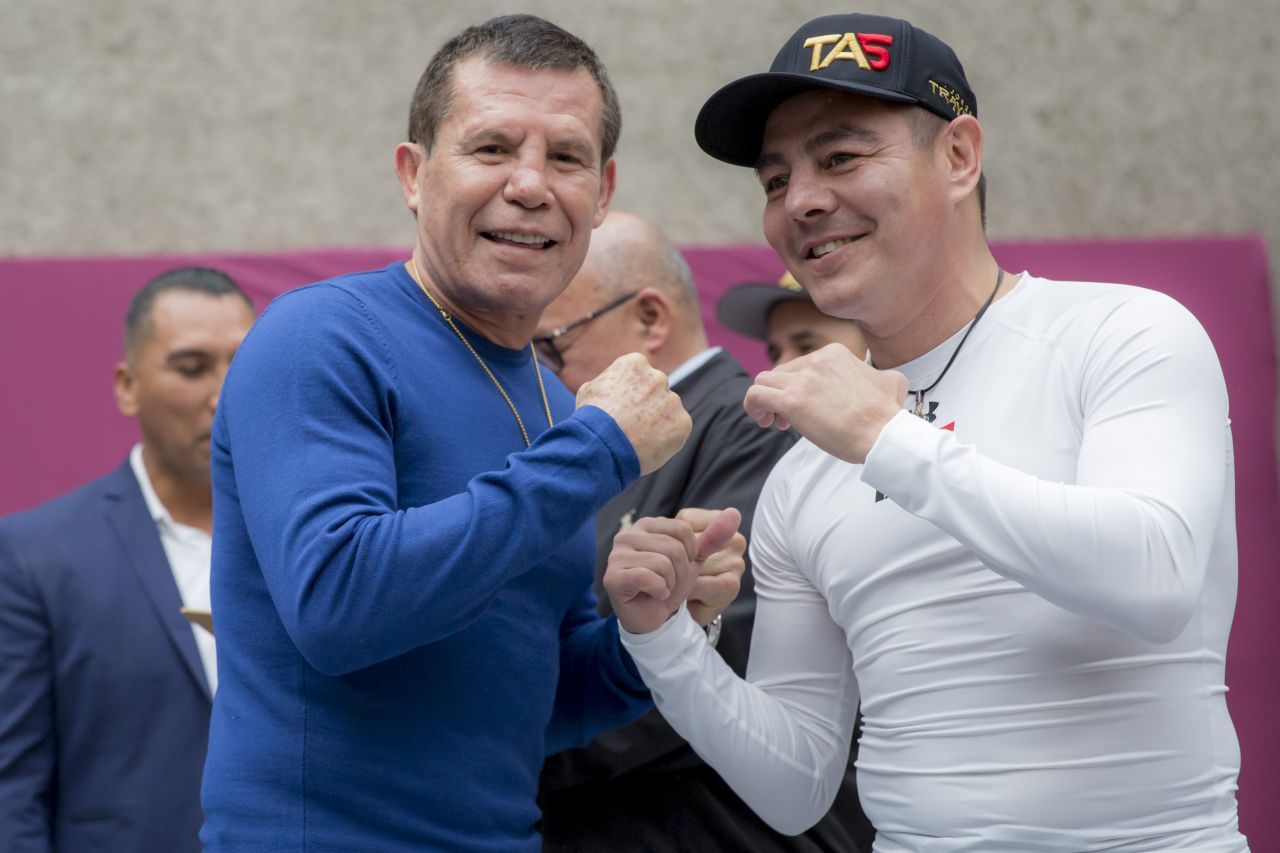 Julio César Chávez y el Travieso Arce se han visto las caras en tres peleas de exhibición (Foto: Omar Martínez/cuartoscuro.com) 