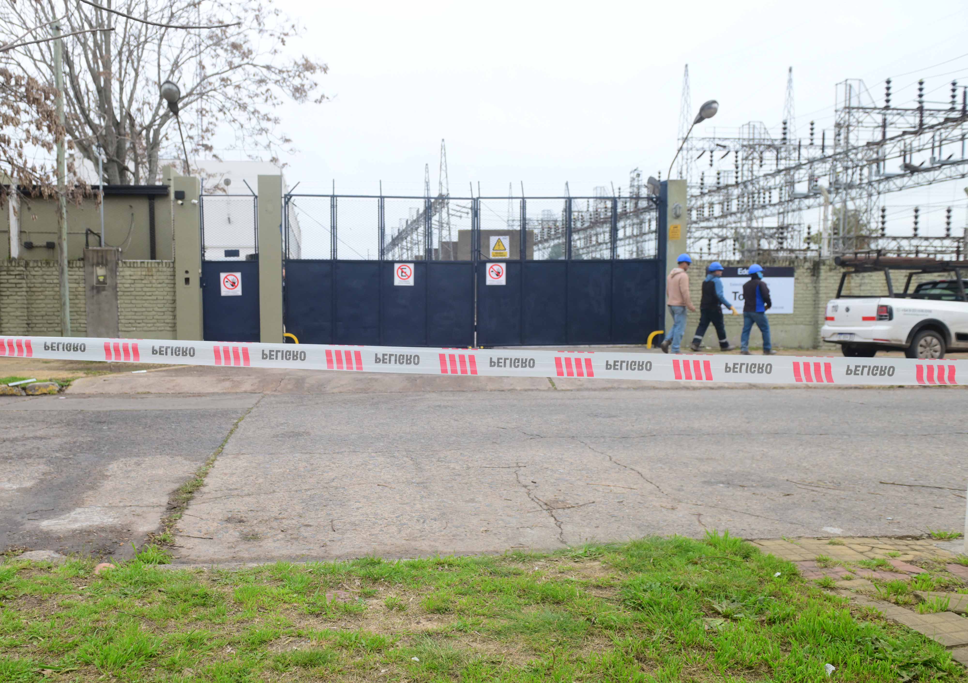 Apagón en La Plata: el incendio fue controlado y la compañía aseguró que trabaja para restablecer progresivamente el servicio