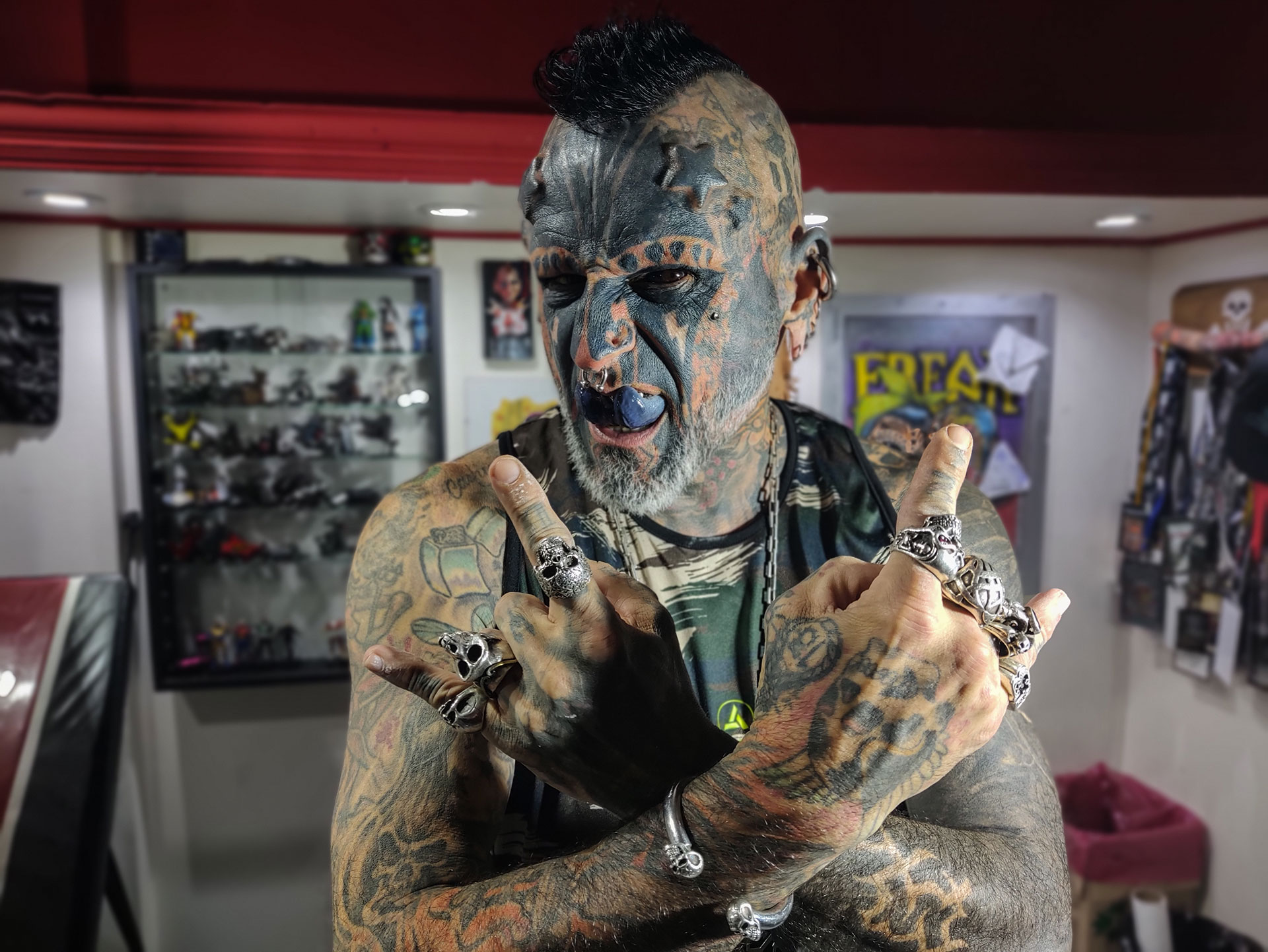 Tienen cientos de tatuajes y alcanzaron el récord Guinness: la historia de “la pareja más modificada del planeta” - Infobae