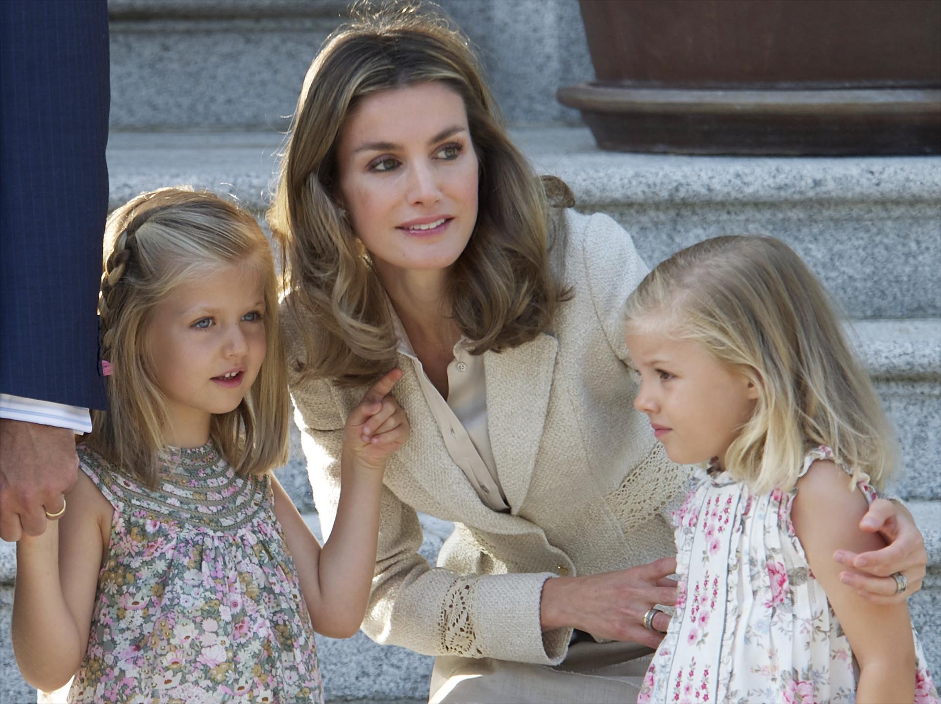 Tiene dos hijas, Leonor, Princesa de Asturias, nacida el 31 de octubre de 2005, y la Infanta Sofía, el 29 de abril de 2007. (Photo by Carlos Alvarez/Getty Images)