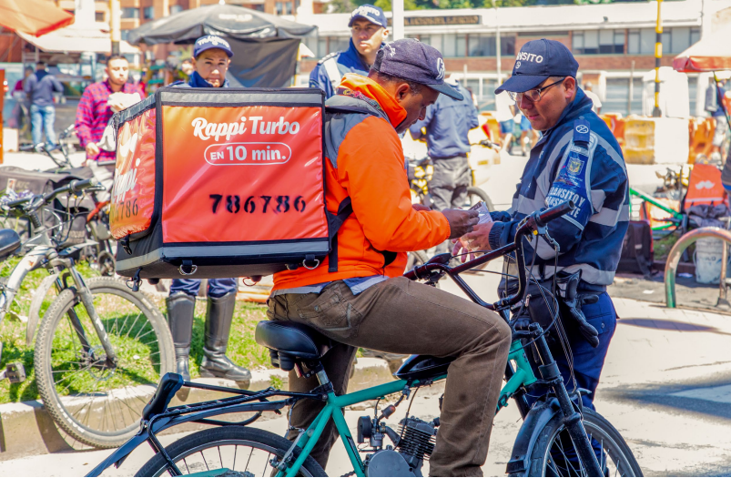 Ciclomotores en Bogotá: esto es lo que debe saber