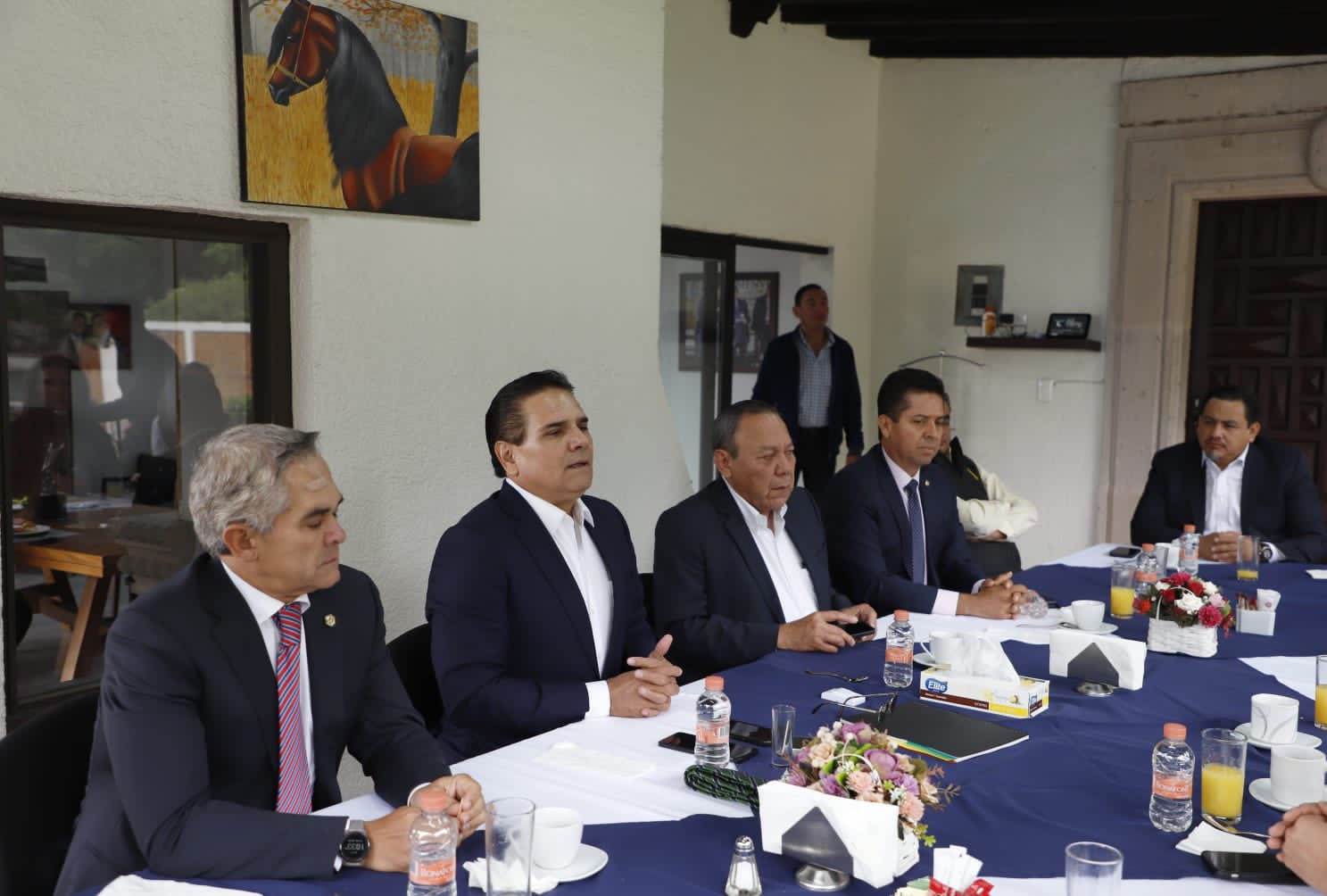 Jesús Zambrano confirmó a Silvano Aureoles como presidenciable del PRD