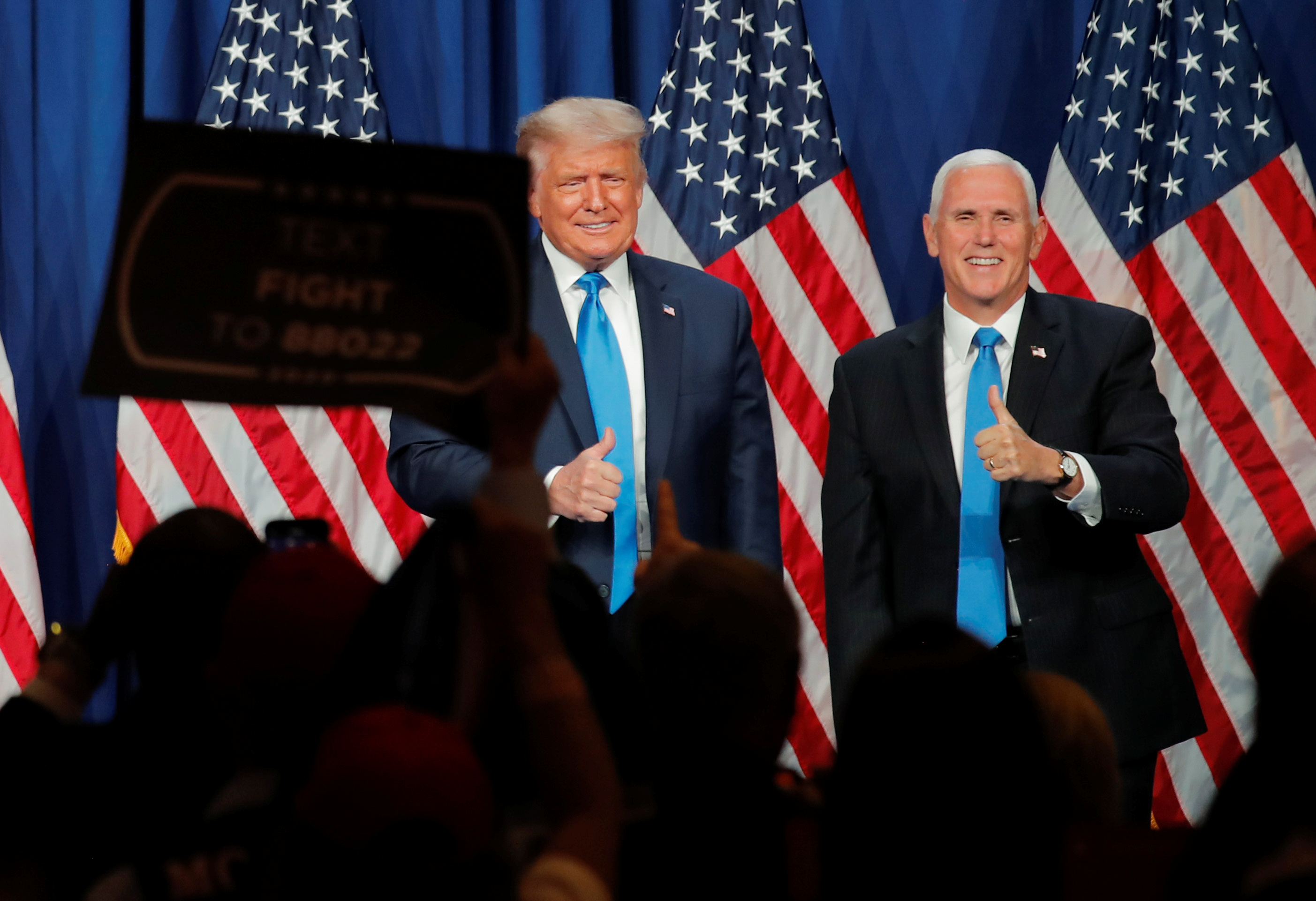 Donald Trump y Mike Pence fueron confirmados como candidatos republicanos (REUTERS/Carlos Barria)