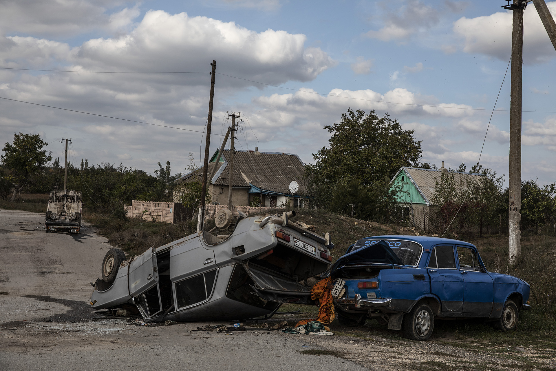 Vehículos dañados en la región de Kherson