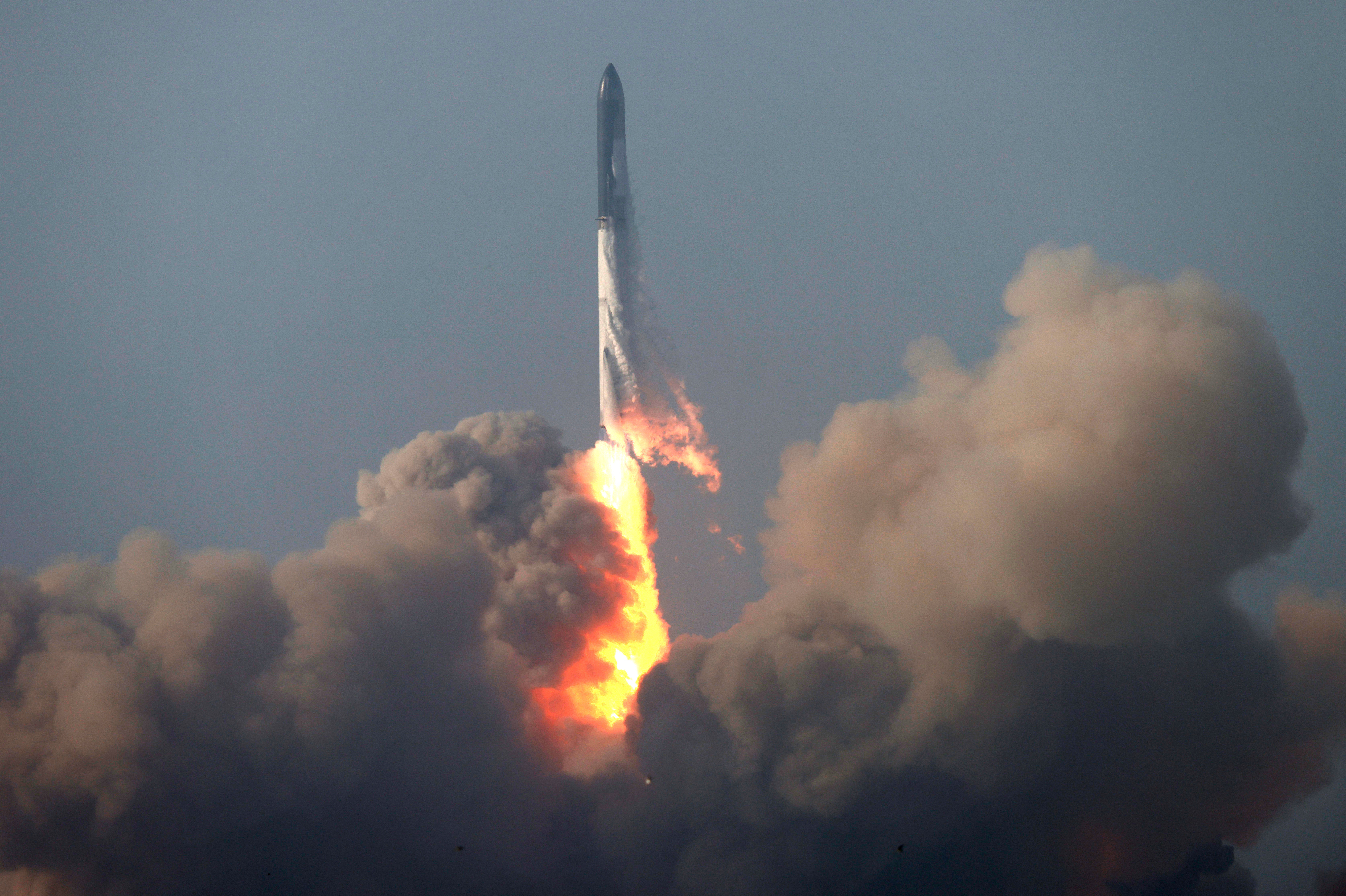 Почему отменили запуск ракеты сегодня. SPACEX Starship пуск. Илон Маск ракеты SPACEX. Старшип ракета запуск.