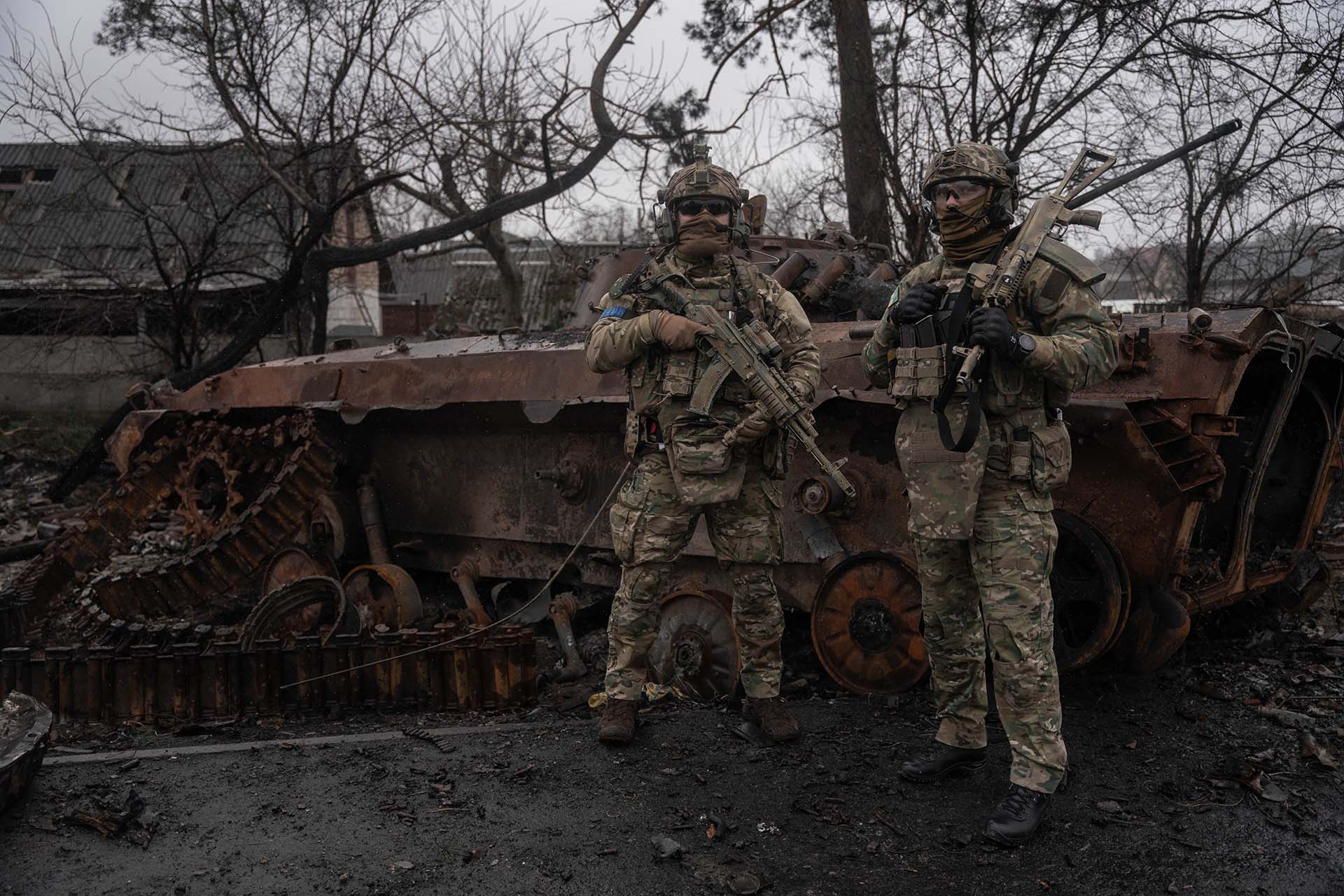 El presidente de Ucrania, Volodimir Zelensky, ordenó la movilización general ante la invasión rusa. En solo días, Ucrania ya reportaba 198 muertes civiles. 