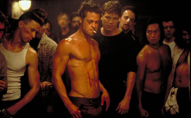 Brad Pitt en el papel de Tyler Durden, el líder del Club de la Pelea. 