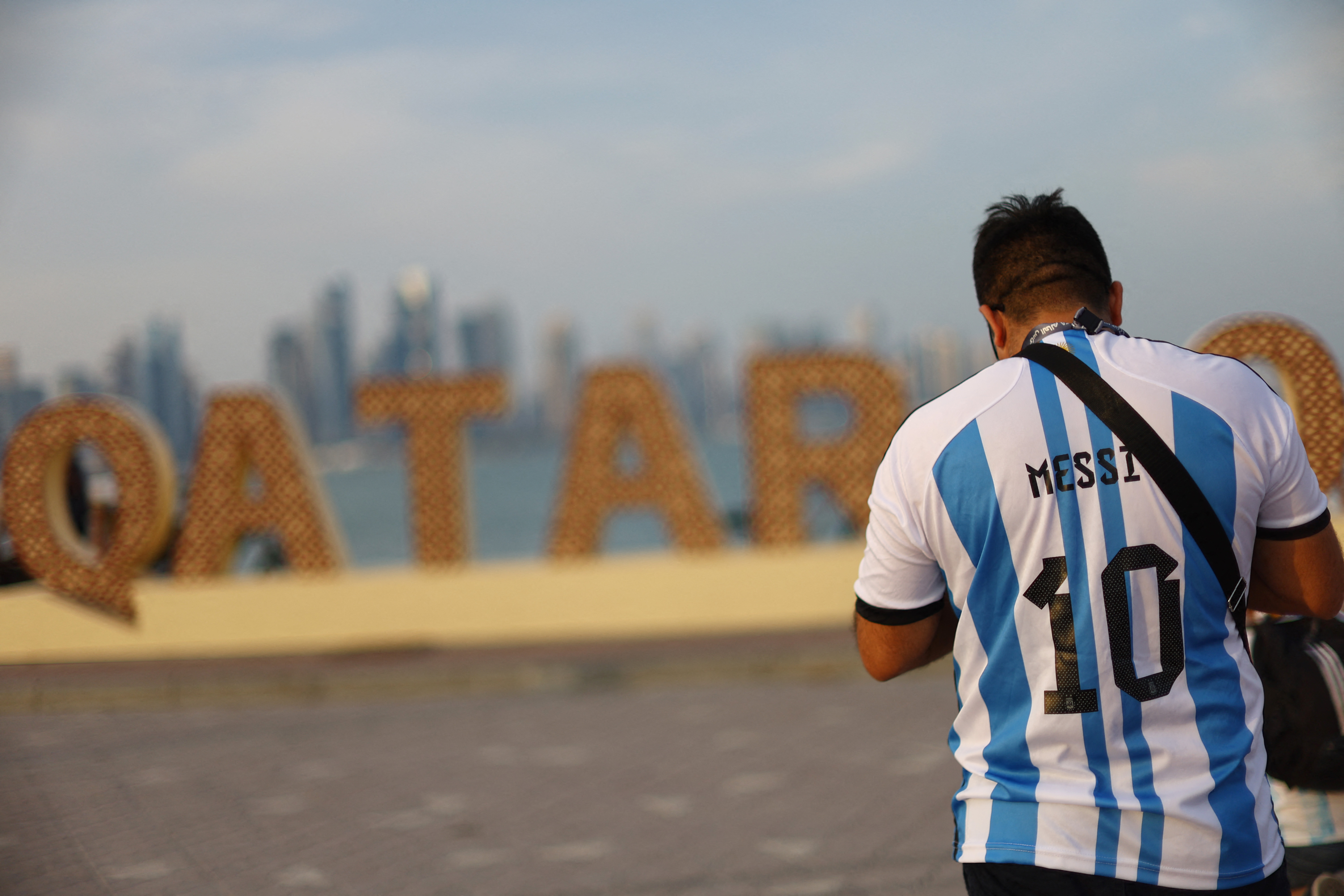 Soccer Football - FIFA World Cup Qatar 2022 Preview, Doha, Qatar - November 17, 2022 An Argentina fan REUTERS/Hannah Mckay