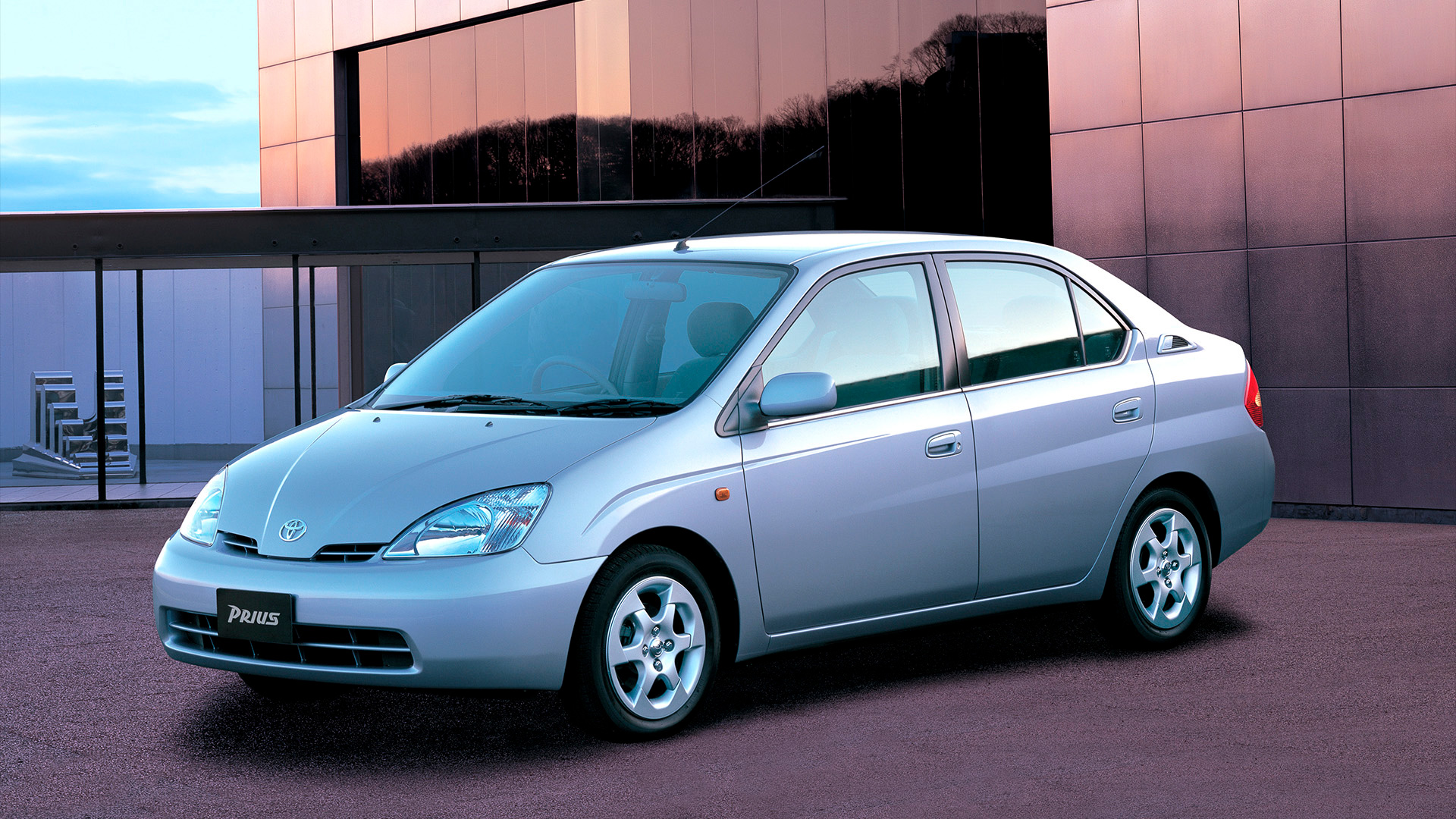 La primera generación del Toyota Prius se lanzó en 1997 y se extendió hasta 2003