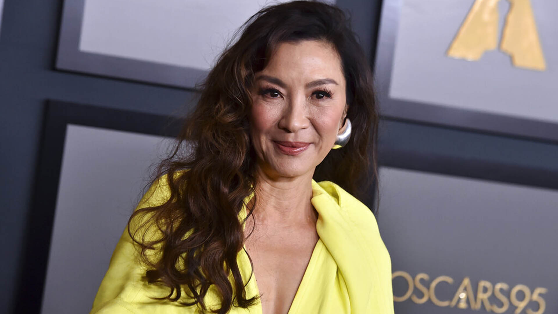 Michelle Yeoh, nominada al Oscar a la mejor actriz por "Todo en todas partes al mismo tiempo" (Foto: Jordan Strauss/Invision/AP)