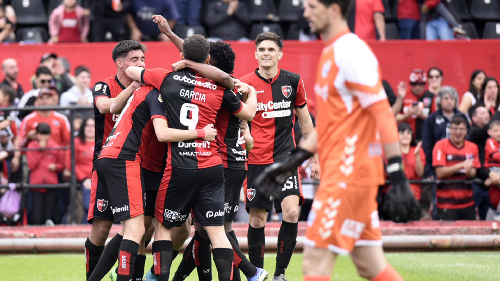 Newell's superó a Gimnasia, que no pudo volver a la punta de la Liga Profesional (@fotobaires.arg)