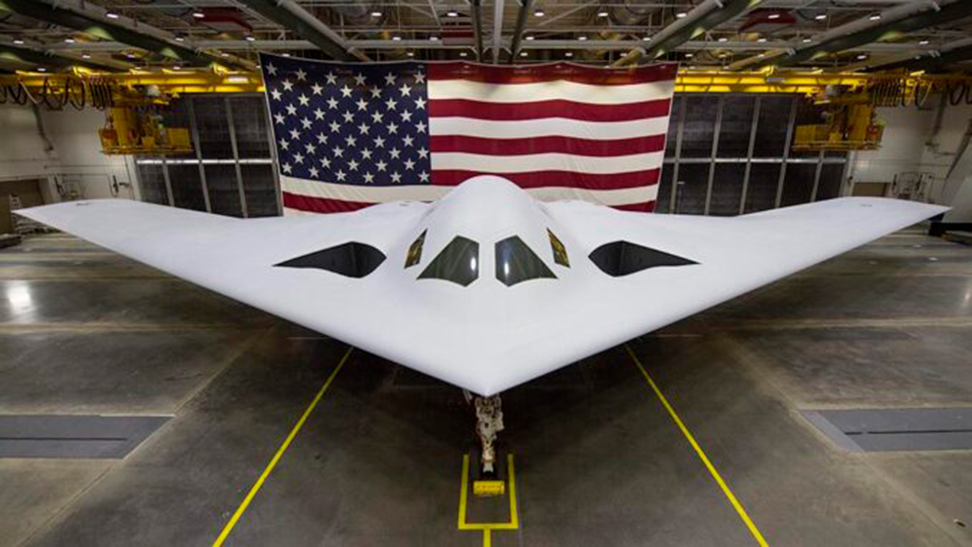 Primera imagen difundida del B-21 de Estados Unidos (Foto de la Fuerza Aérea de EEUU)