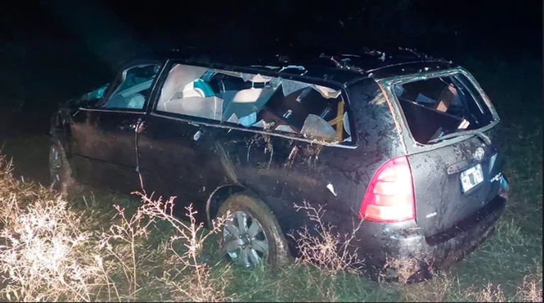 Misiones: manejaba borracho un coche fúnebre, cayó al arroyo y sus dos acompañantes murieron