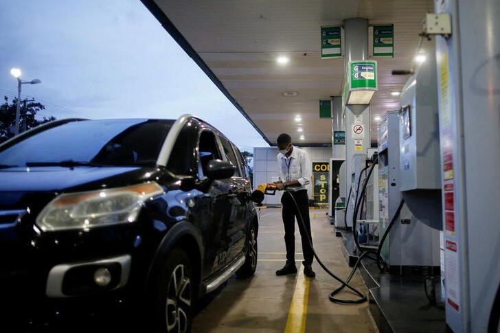 Cuáles serán los nuevos precios de las gasolinas, cigarros y refrescos a partir del 2023