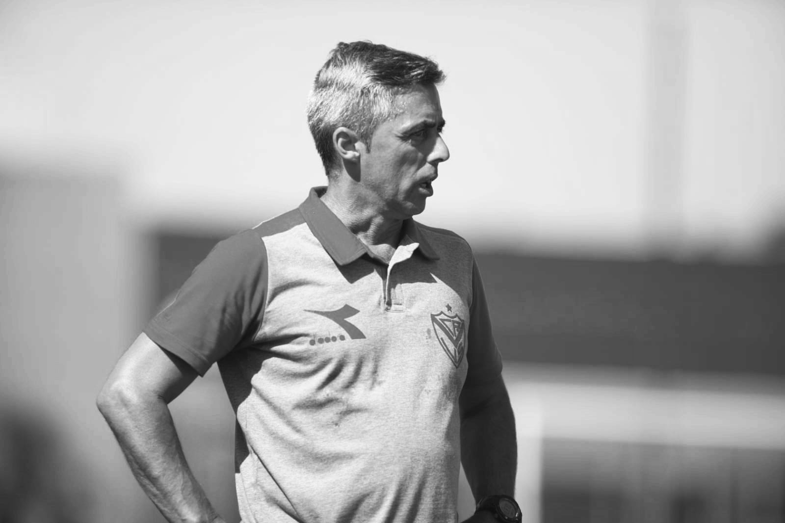 Conmoción en el fútbol argentino: murió “Palito” Manrique, ex jugador que integraba el cuerpo técnico de la reserva de Vélez      