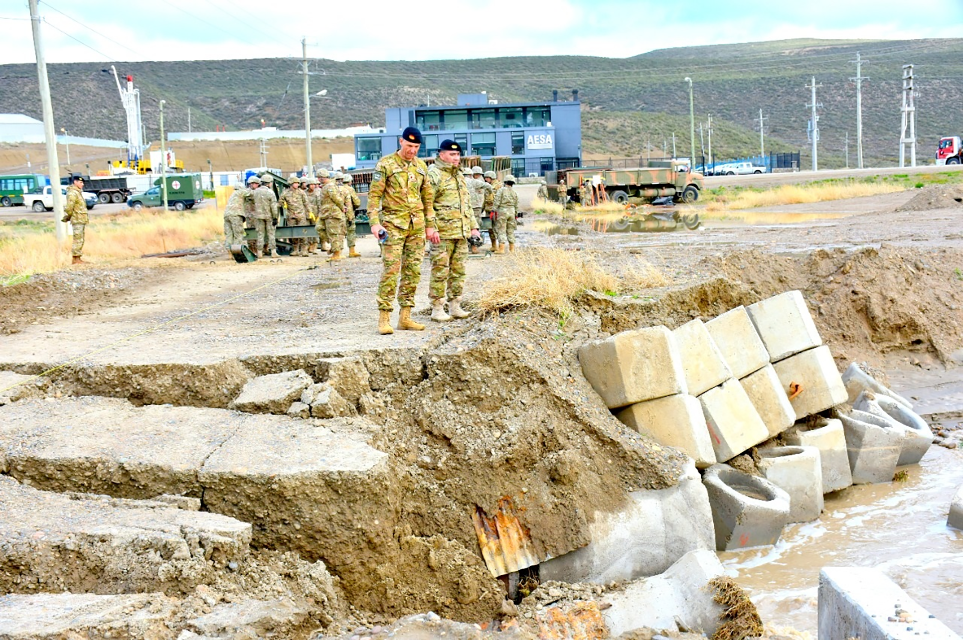 El Comando de Ingenieros ya realizaron tareas de apoyo en la comunidad en todo el país, por ejemplo, instalando puentes (Foto: Ministerio de Defensa)